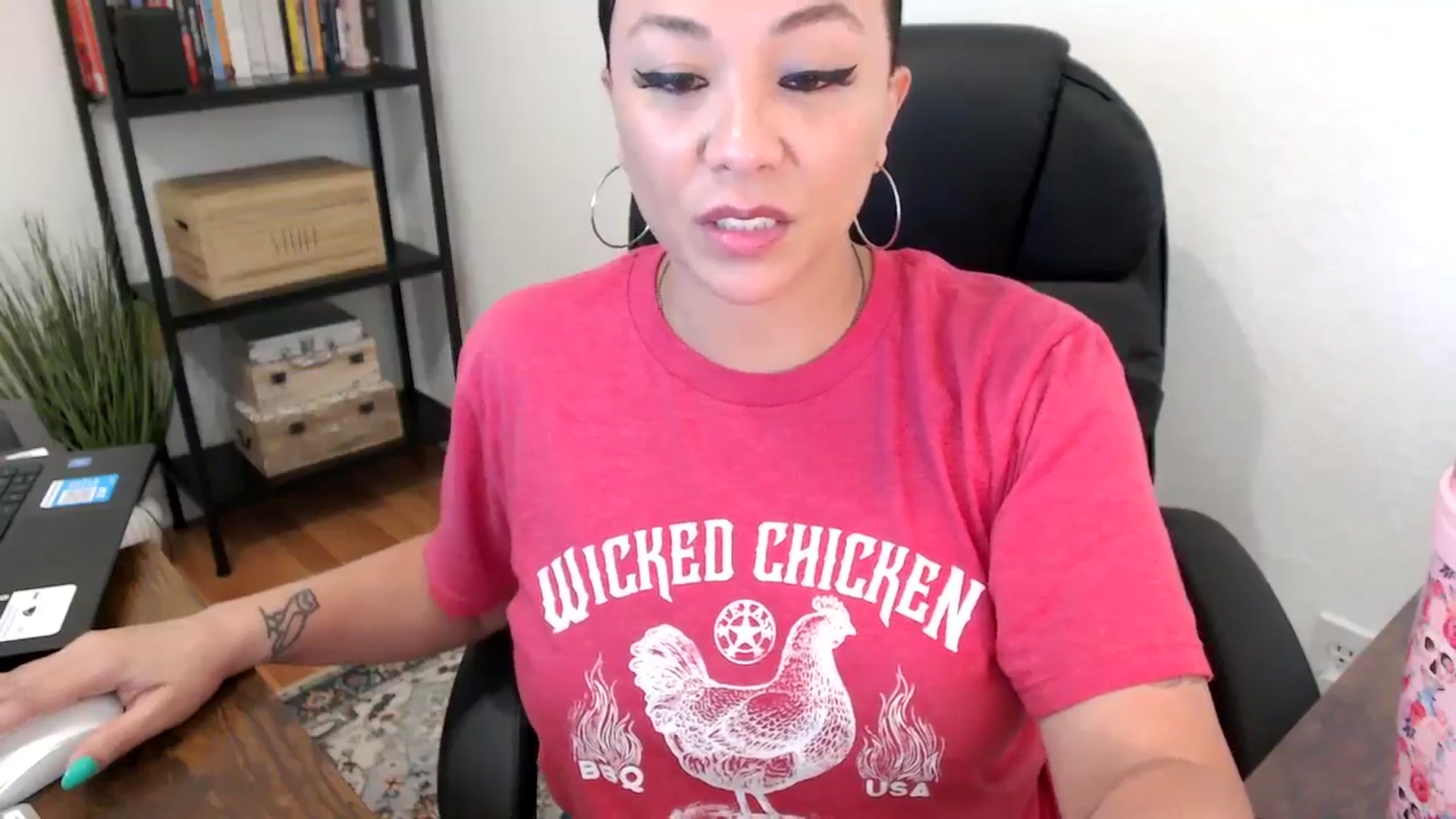 Gallery image thumbnail from MickaylaMoon's myfreecams stream on, 08/01/2024, 20:34 image 12 of 20