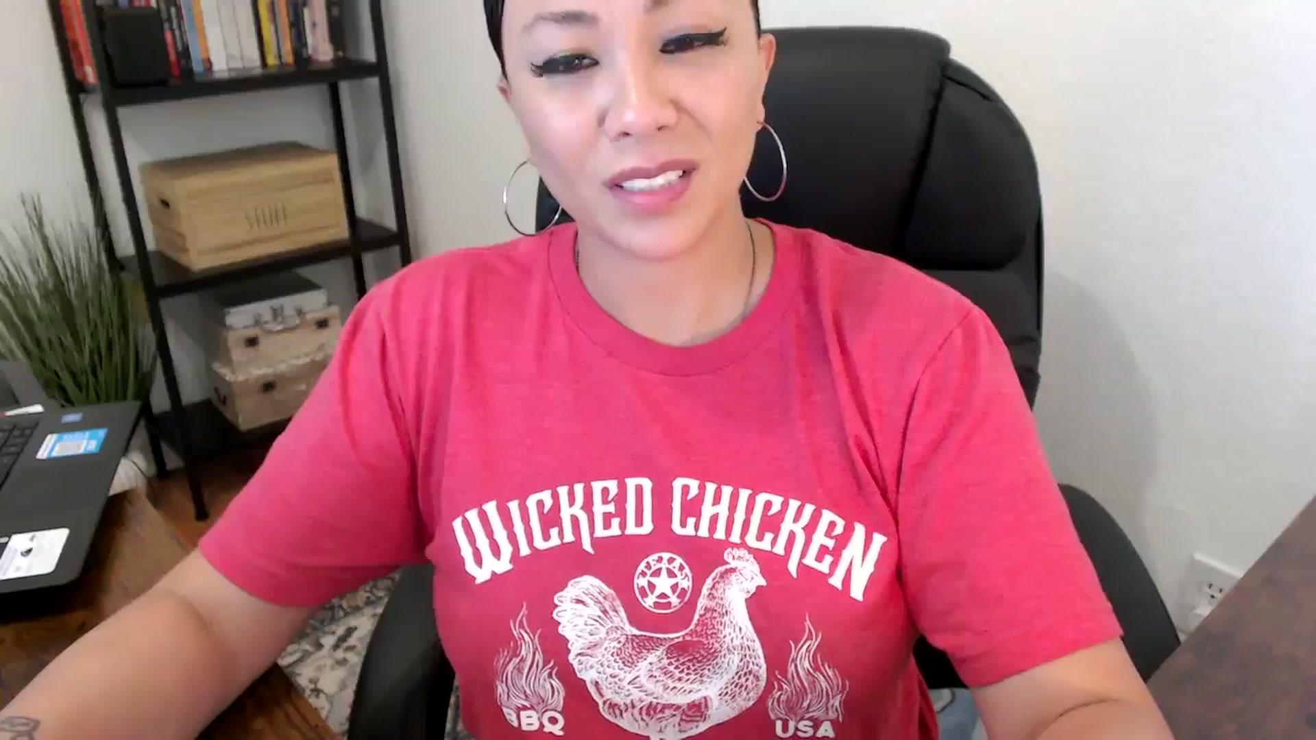 Gallery image thumbnail from MickaylaMoon's myfreecams stream on, 08/01/2024, 20:34 image 18 of 20