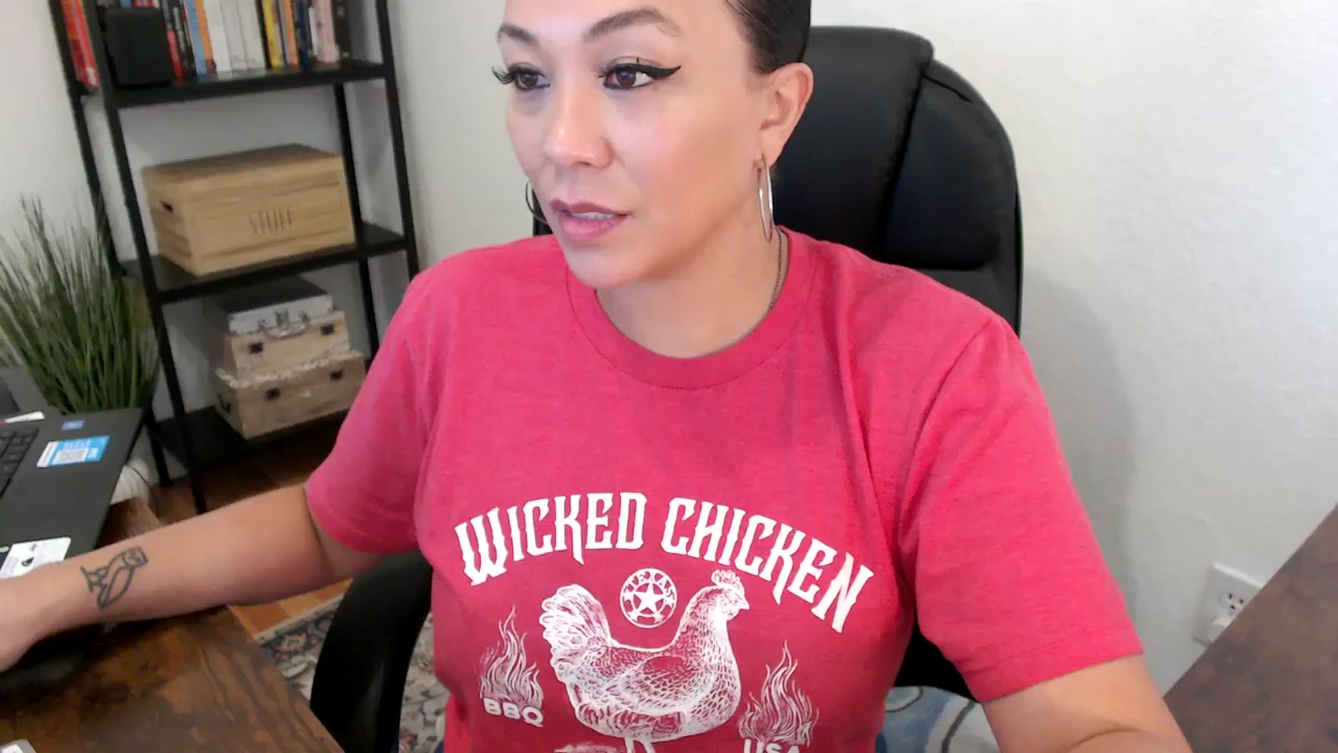 Gallery image thumbnail from MickaylaMoon's myfreecams stream on, 08/01/2024, 20:56 image 20 of 20
