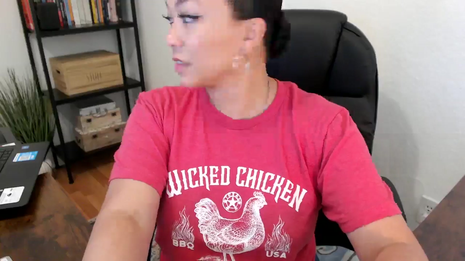 Gallery image thumbnail from MickaylaMoon's myfreecams stream on, 08/01/2024, 20:56 image 9 of 20