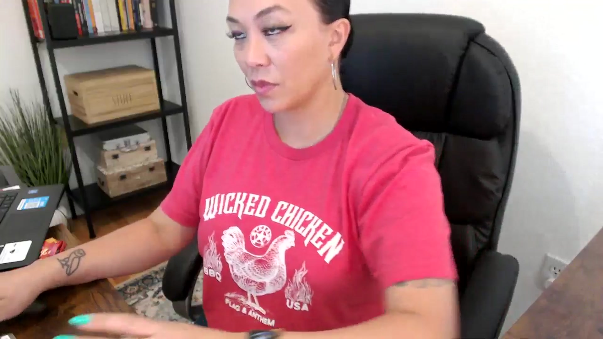 Gallery image thumbnail from MickaylaMoon's myfreecams stream on, 08/01/2024, 21:39 image 9 of 20