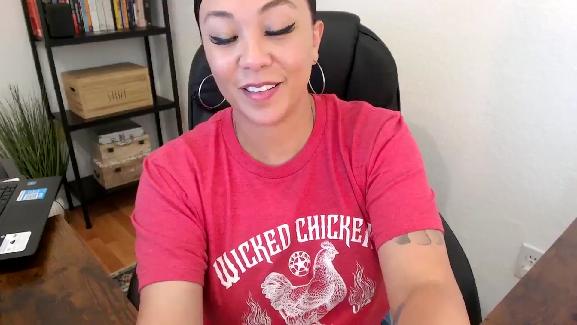 Gallery image thumbnail from MickaylaMoon's myfreecams stream on, 08/01/2024, 22:21 image 12 of 20