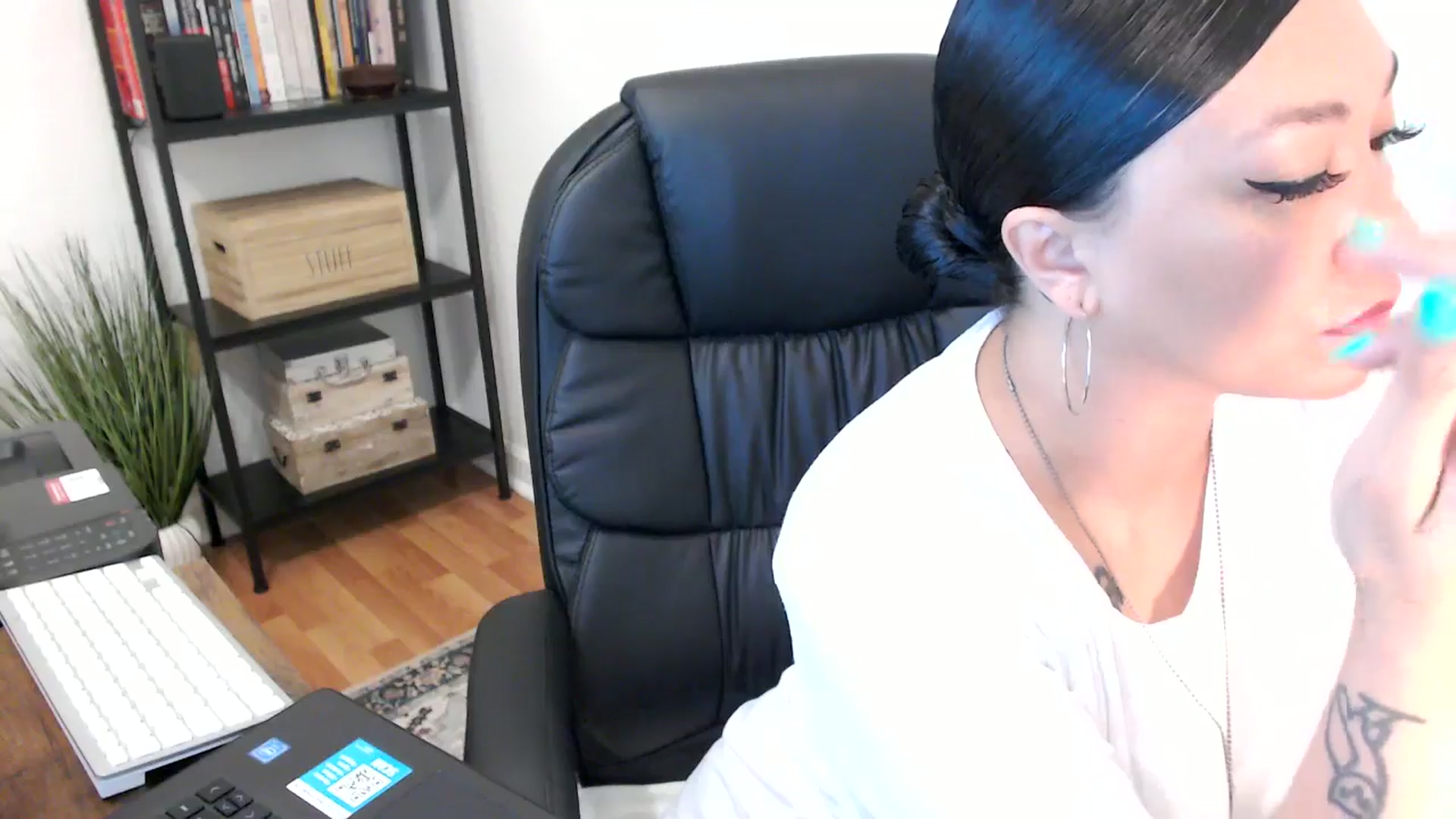 Gallery image thumbnail from MickaylaMoon's myfreecams stream on, 08/02/2024, 14:01 image 12 of 20