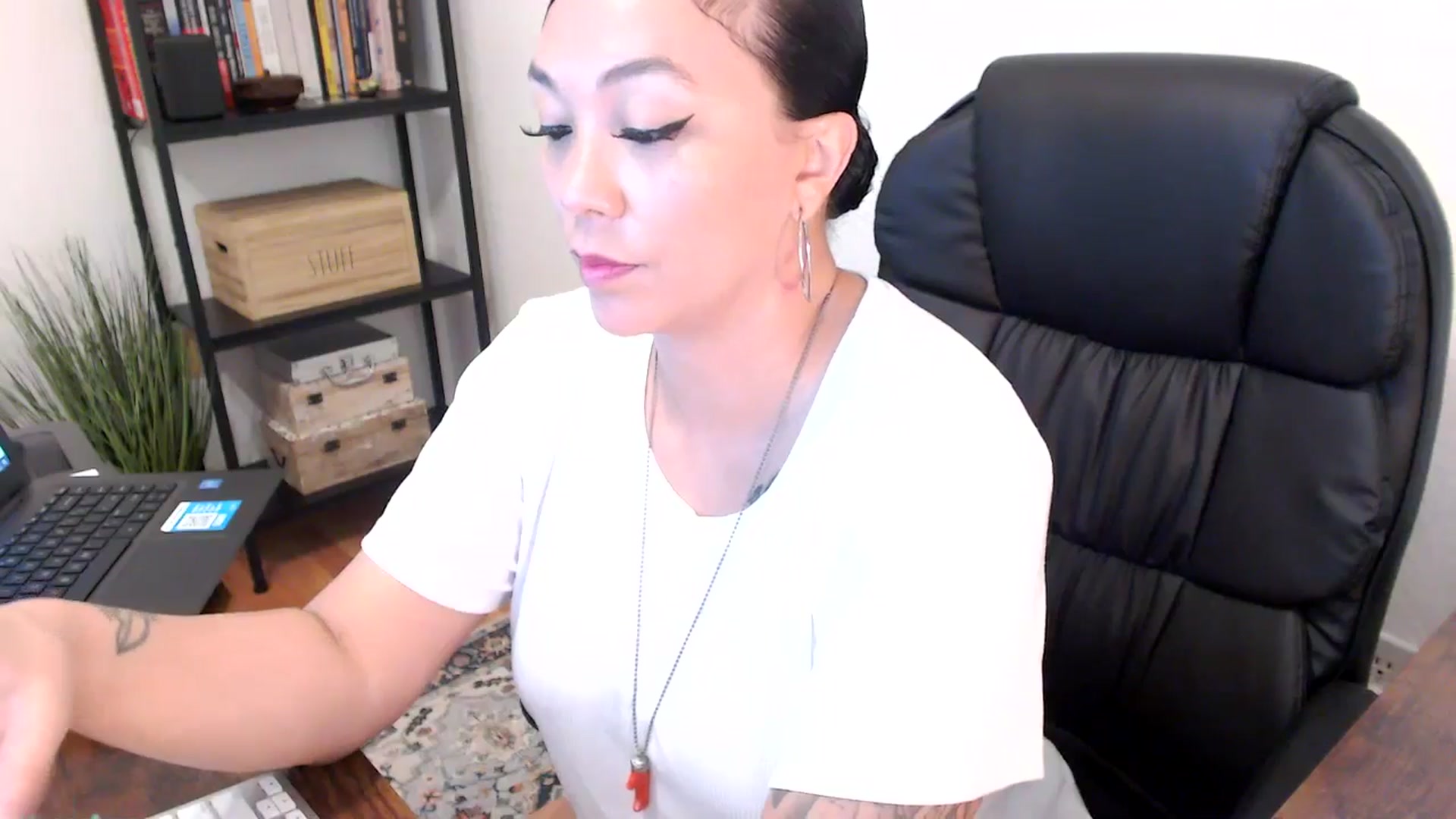Gallery image thumbnail from MickaylaMoon's myfreecams stream on, 08/02/2024, 14:52 image 2 of 20