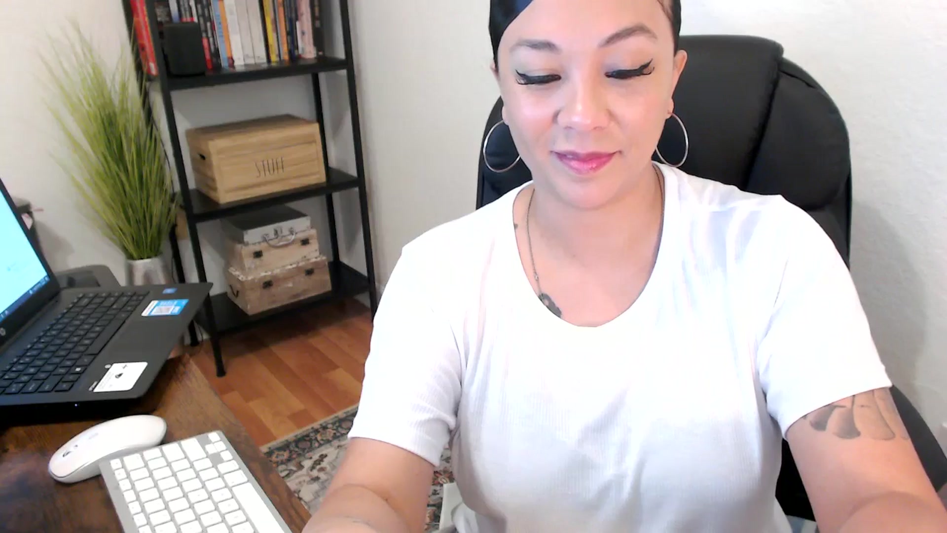Gallery image thumbnail from MickaylaMoon's myfreecams stream on, 08/02/2024, 16:24 image 20 of 20