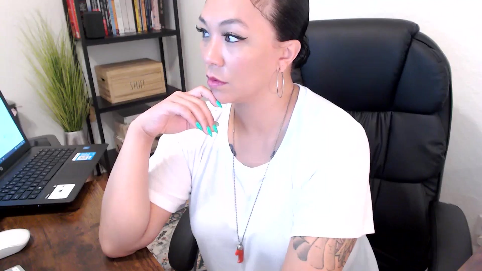 Gallery image thumbnail from MickaylaMoon's myfreecams stream on, 08/02/2024, 16:24 image 9 of 20