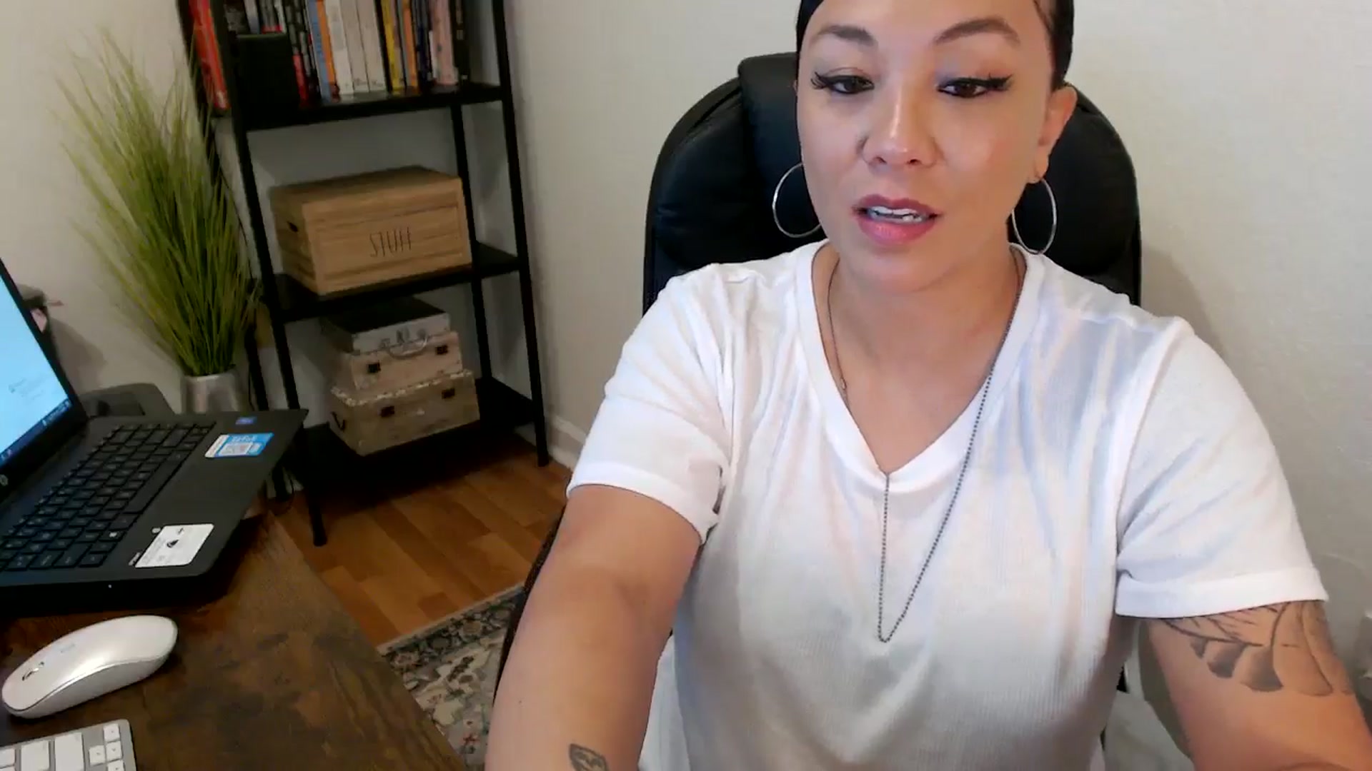 Gallery image thumbnail from MickaylaMoon's myfreecams stream on, 08/02/2024, 16:54 image 18 of 20