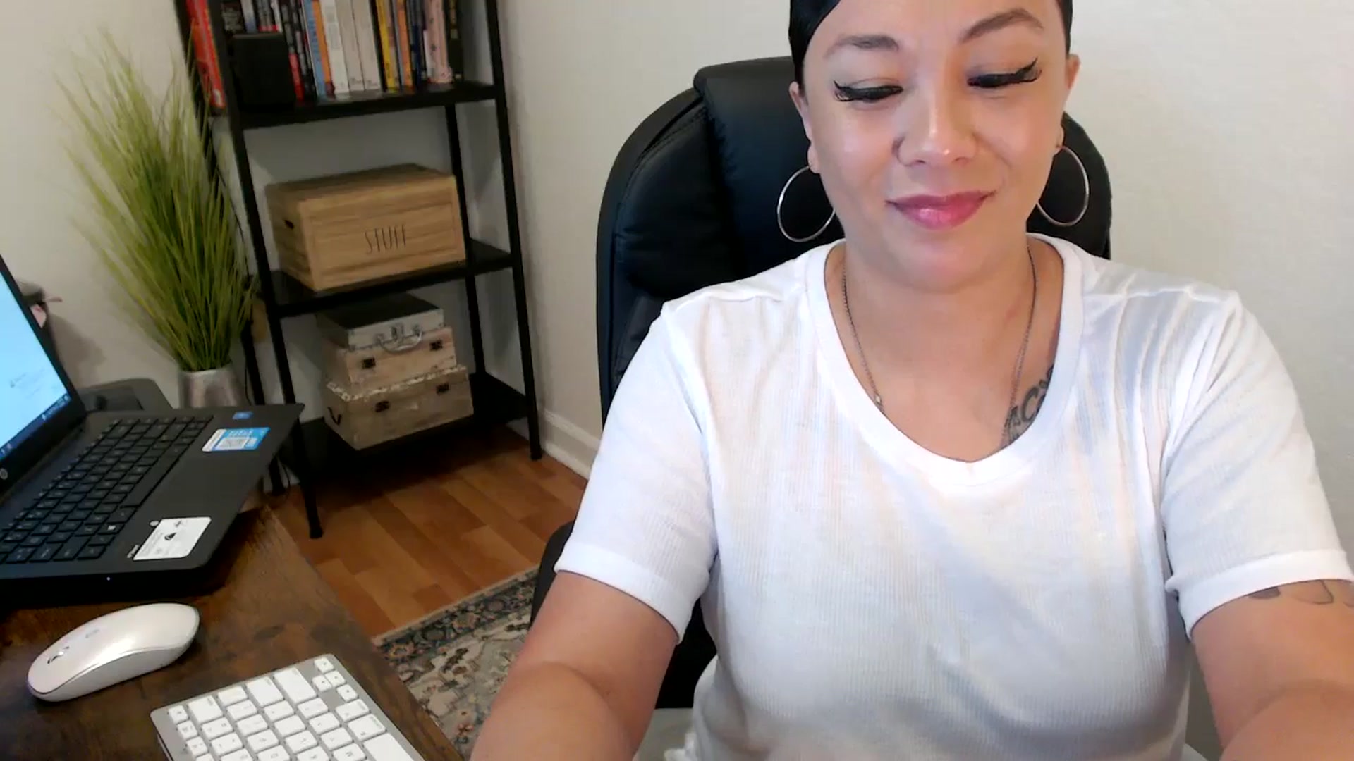 Gallery image thumbnail from MickaylaMoon's myfreecams stream on, 08/02/2024, 16:54 image 2 of 20