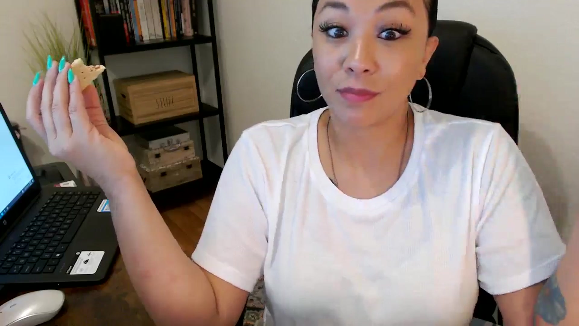 Gallery image thumbnail from MickaylaMoon's myfreecams stream on, 08/02/2024, 17:50 image 11 of 20