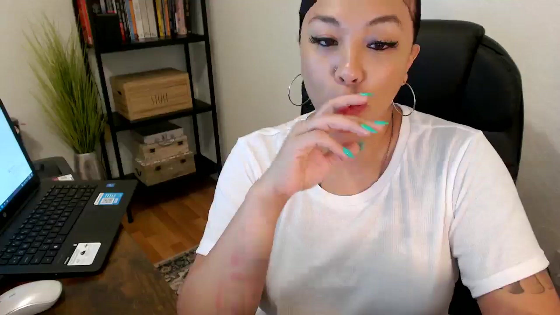 Gallery image thumbnail from MickaylaMoon's myfreecams stream on, 08/02/2024, 17:50 image 9 of 20