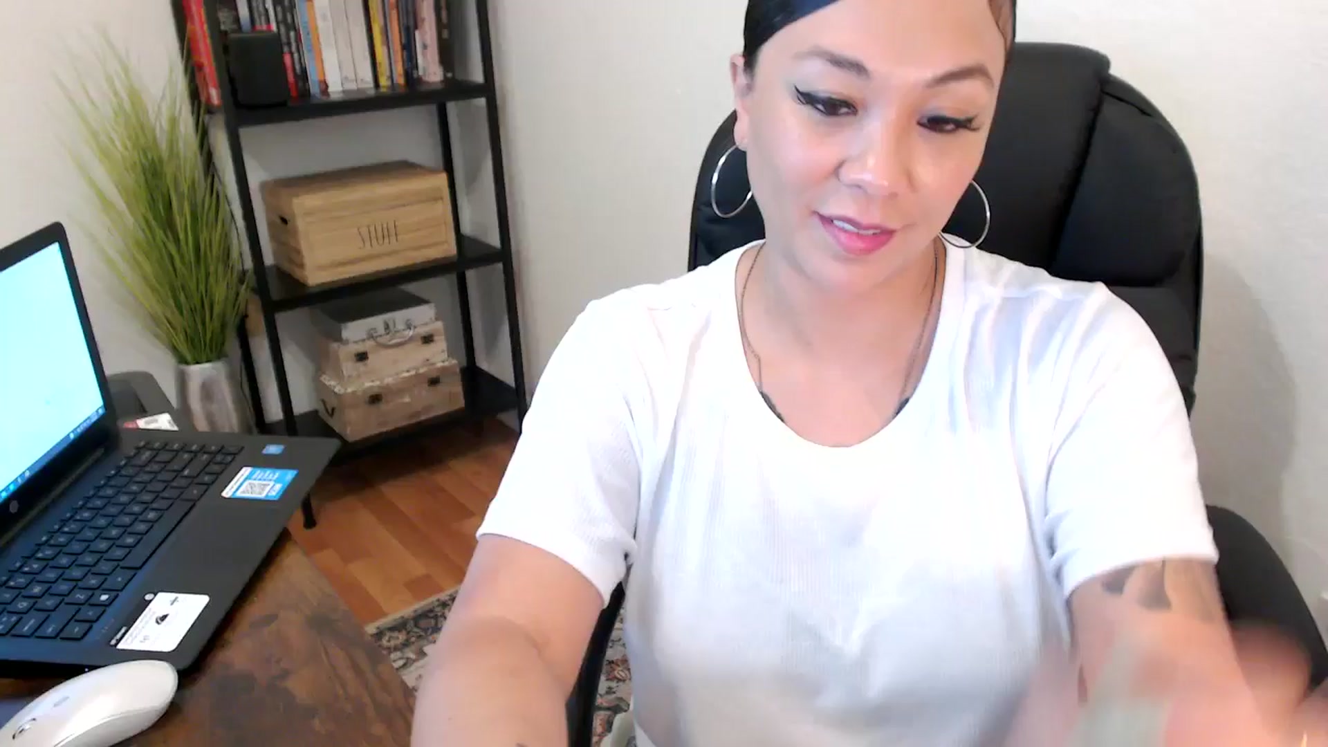 Gallery image thumbnail from MickaylaMoon's myfreecams stream on, 08/02/2024, 18:05 image 5 of 20