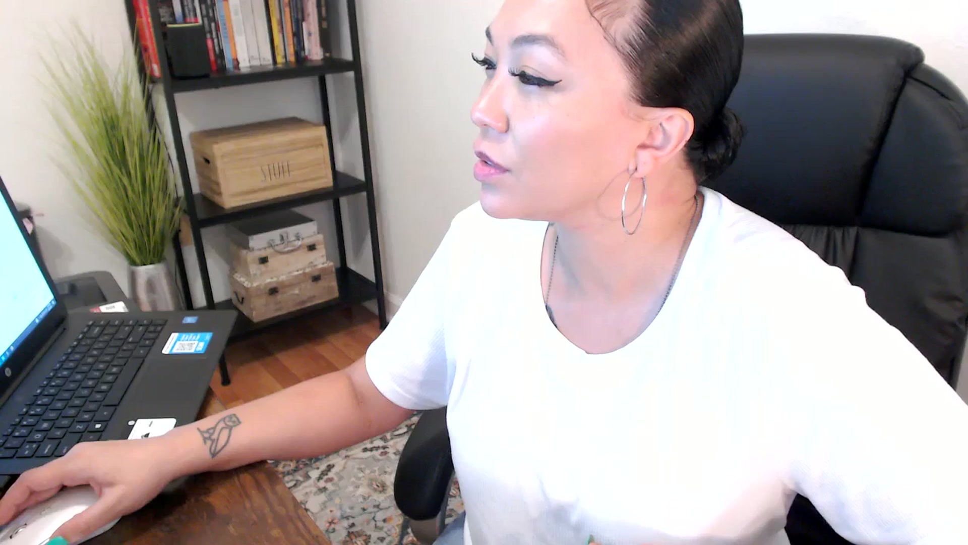 Gallery image thumbnail from MickaylaMoon's myfreecams stream on, 08/02/2024, 18:05 image 2 of 20