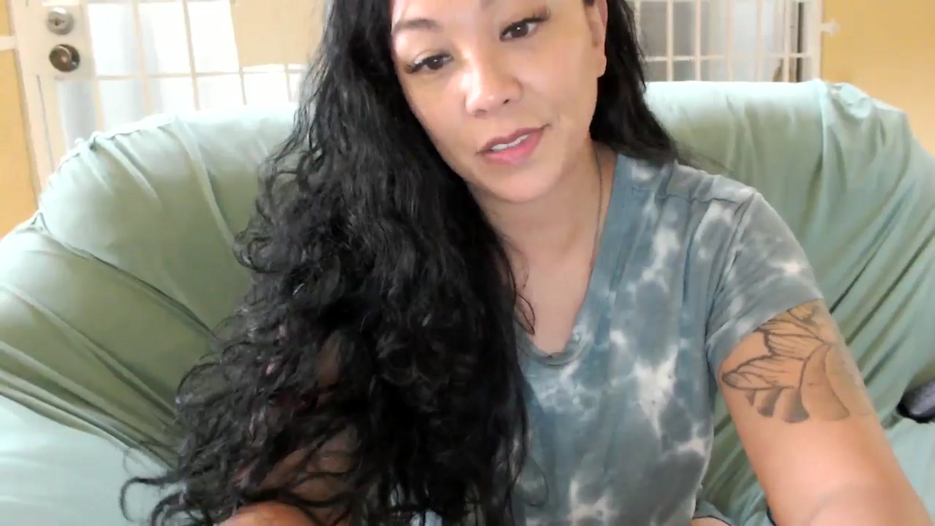 Gallery image thumbnail from MickaylaMoon's myfreecams stream on, 08/03/2024, 17:20 image 12 of 20