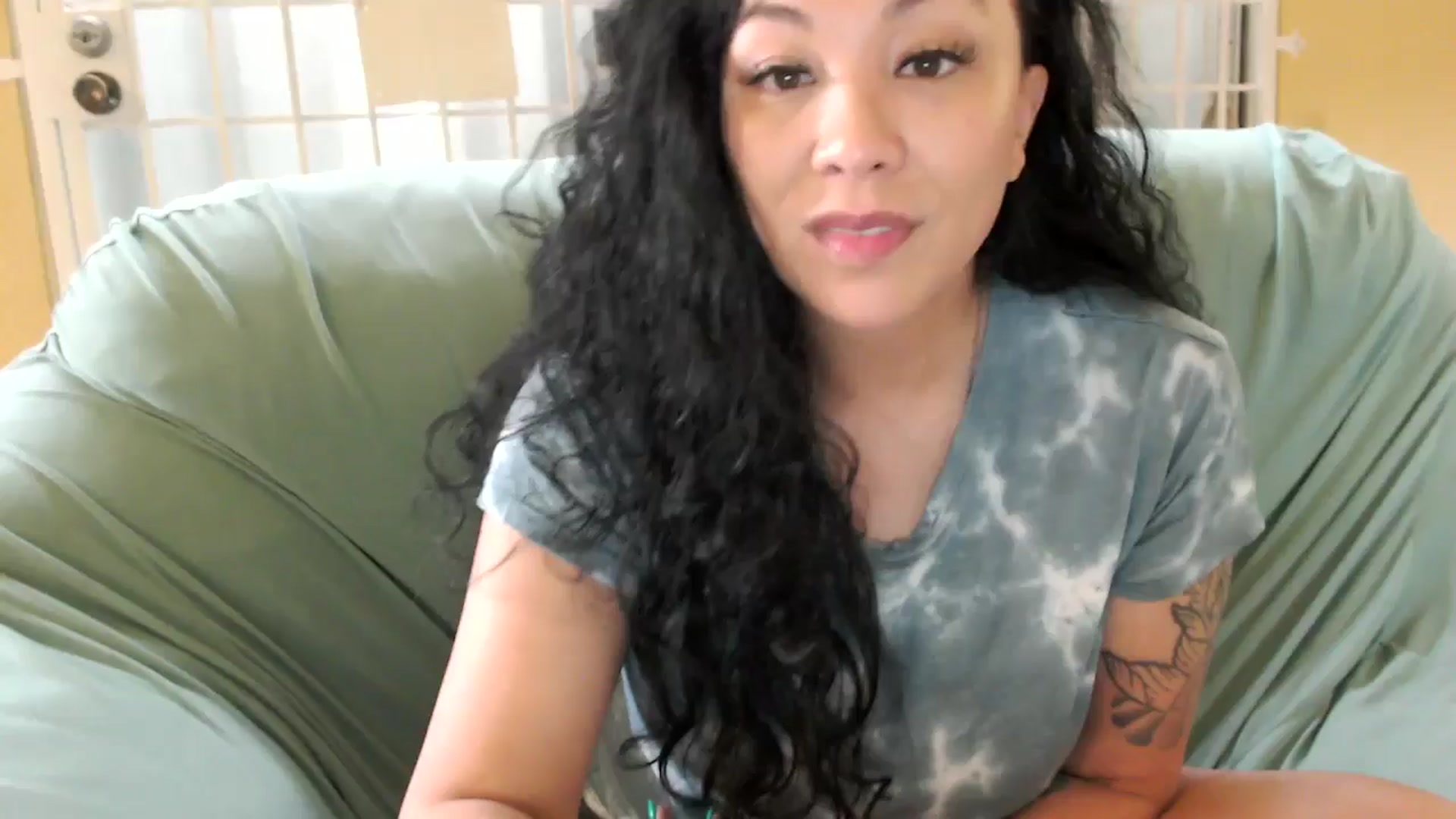 Gallery image thumbnail from MickaylaMoon's myfreecams stream on, 08/03/2024, 17:20 image 1 of 20
