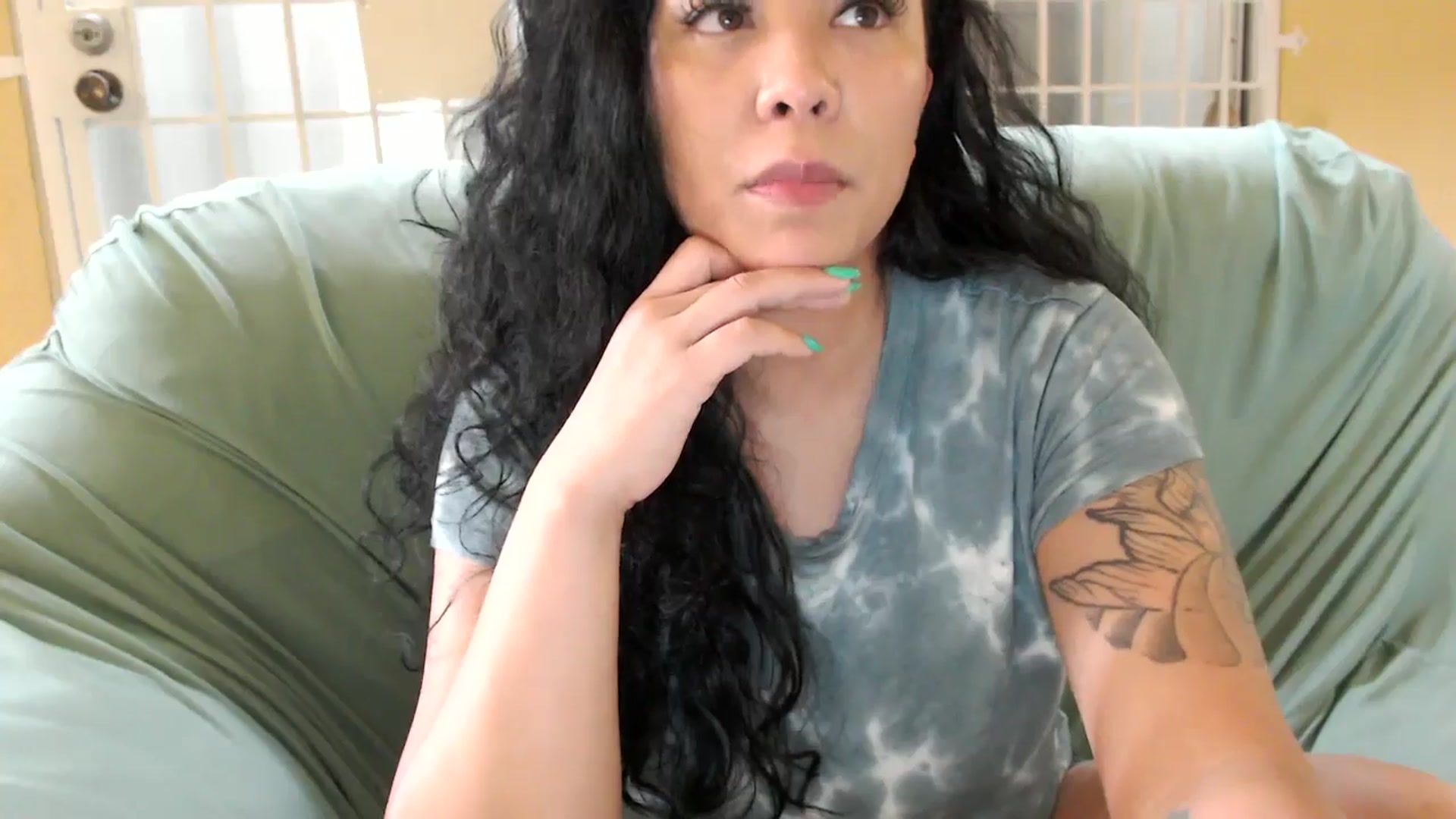 Gallery image thumbnail from MickaylaMoon's myfreecams stream on, 08/03/2024, 17:20 image 2 of 20