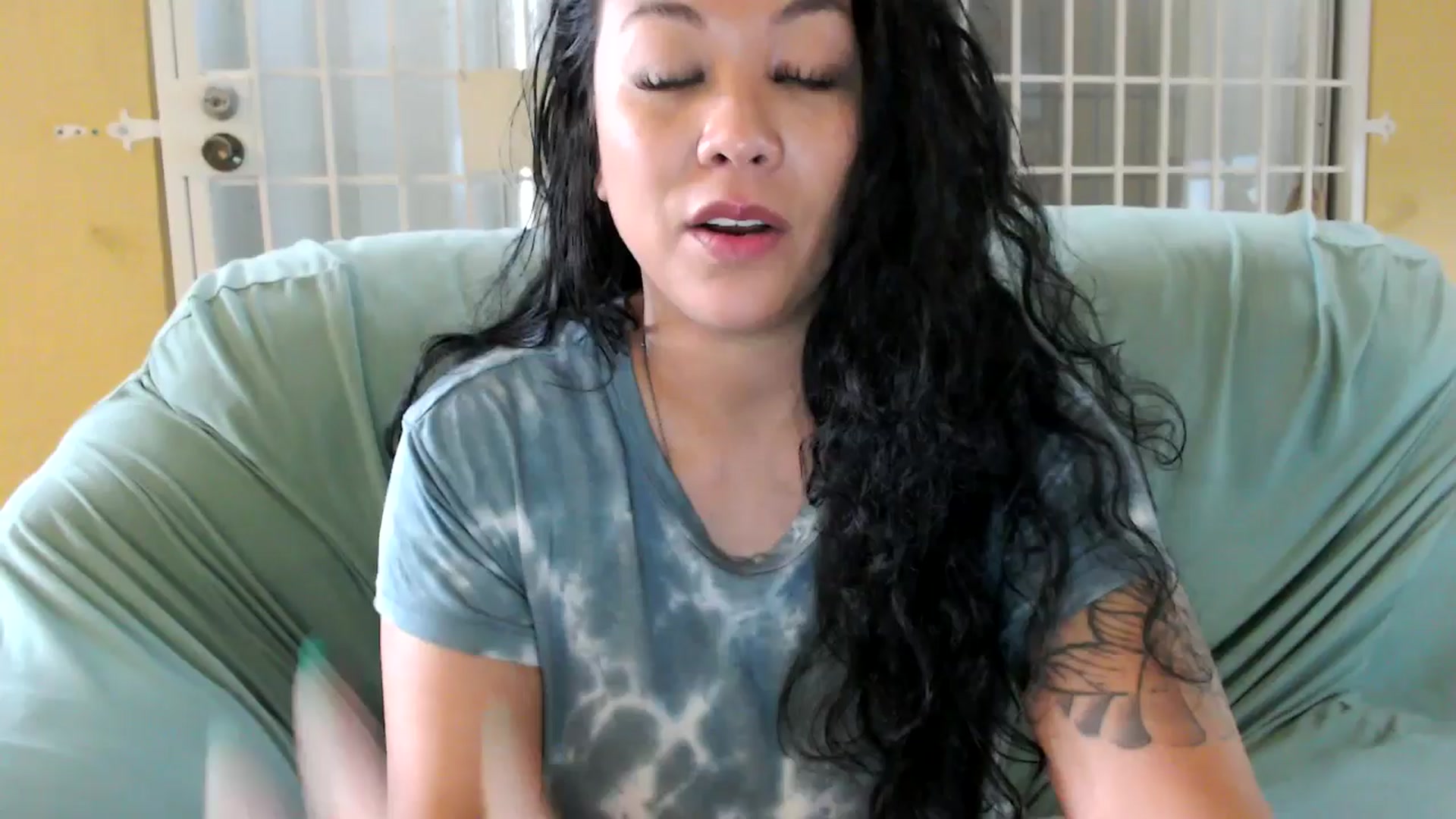 Gallery image thumbnail from MickaylaMoon's myfreecams stream on, 08/03/2024, 19:12 image 1 of 20