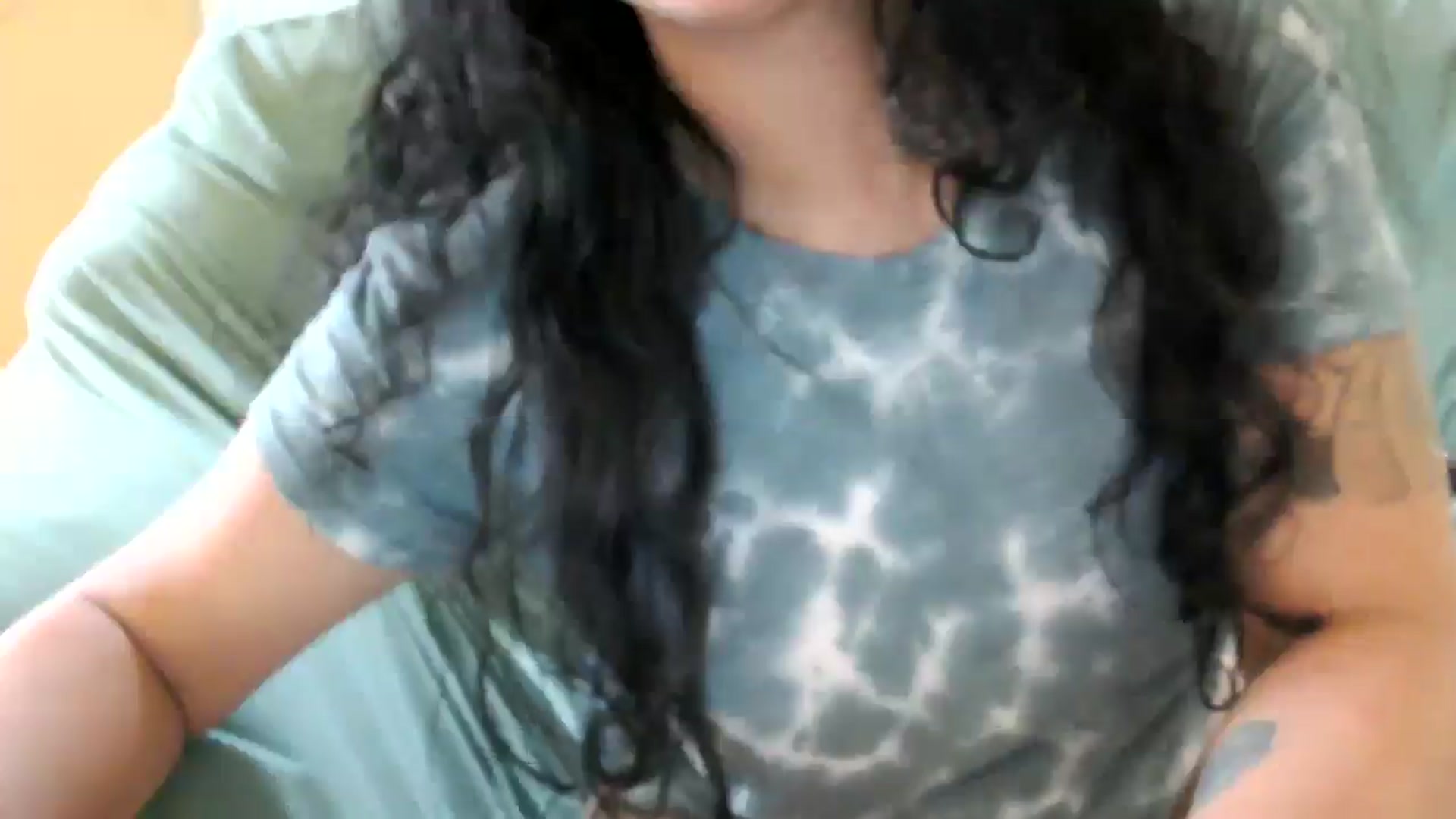 Gallery image thumbnail from MickaylaMoon's myfreecams stream on, 08/03/2024, 19:12 image 17 of 20