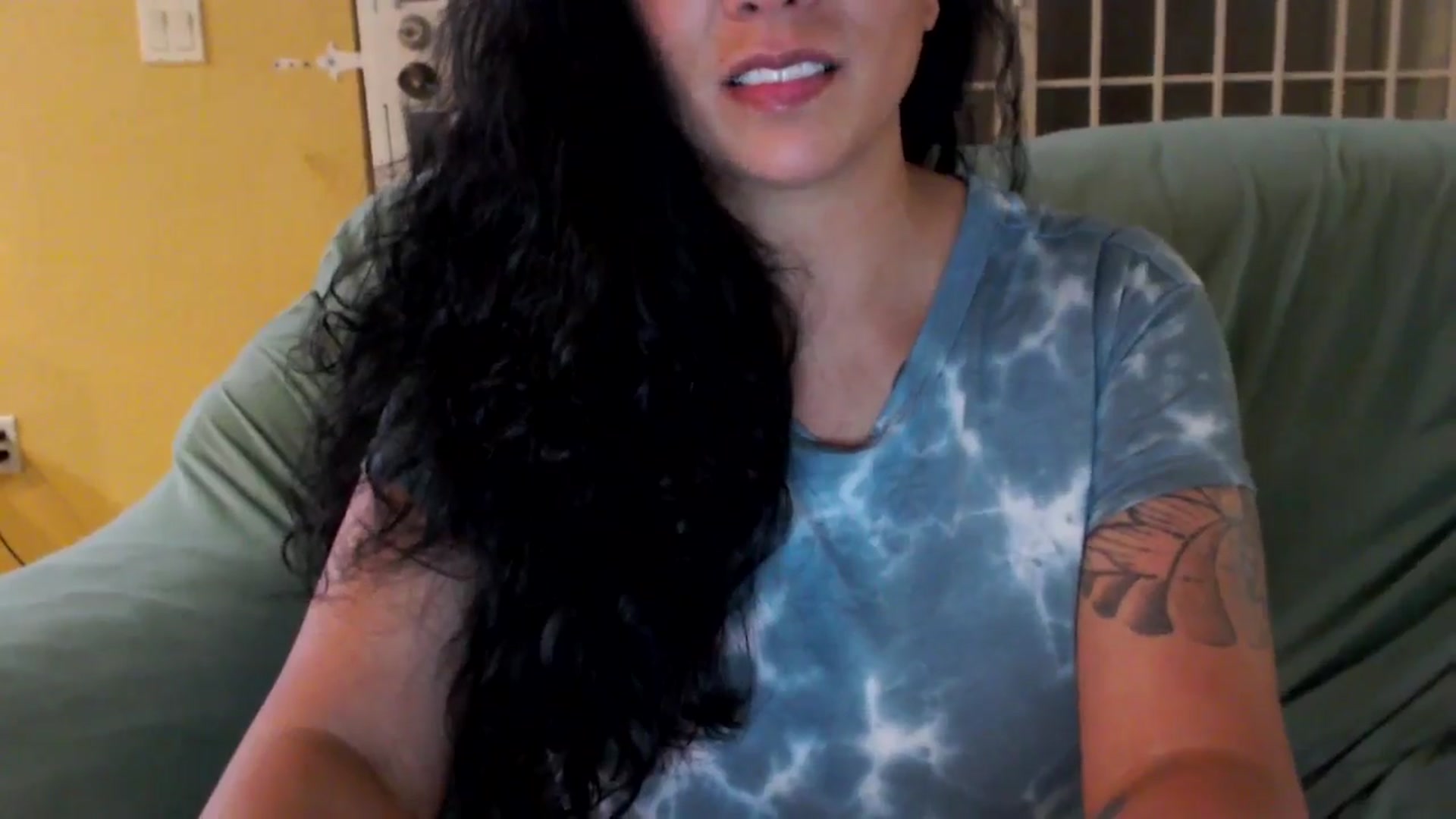 Gallery image thumbnail from MickaylaMoon's myfreecams stream on, 08/03/2024, 21:36 image 20 of 20