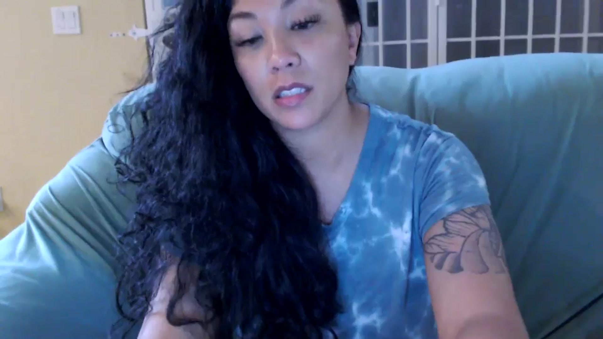 Gallery image thumbnail from MickaylaMoon's myfreecams stream on, 08/03/2024, 21:36 image 4 of 20