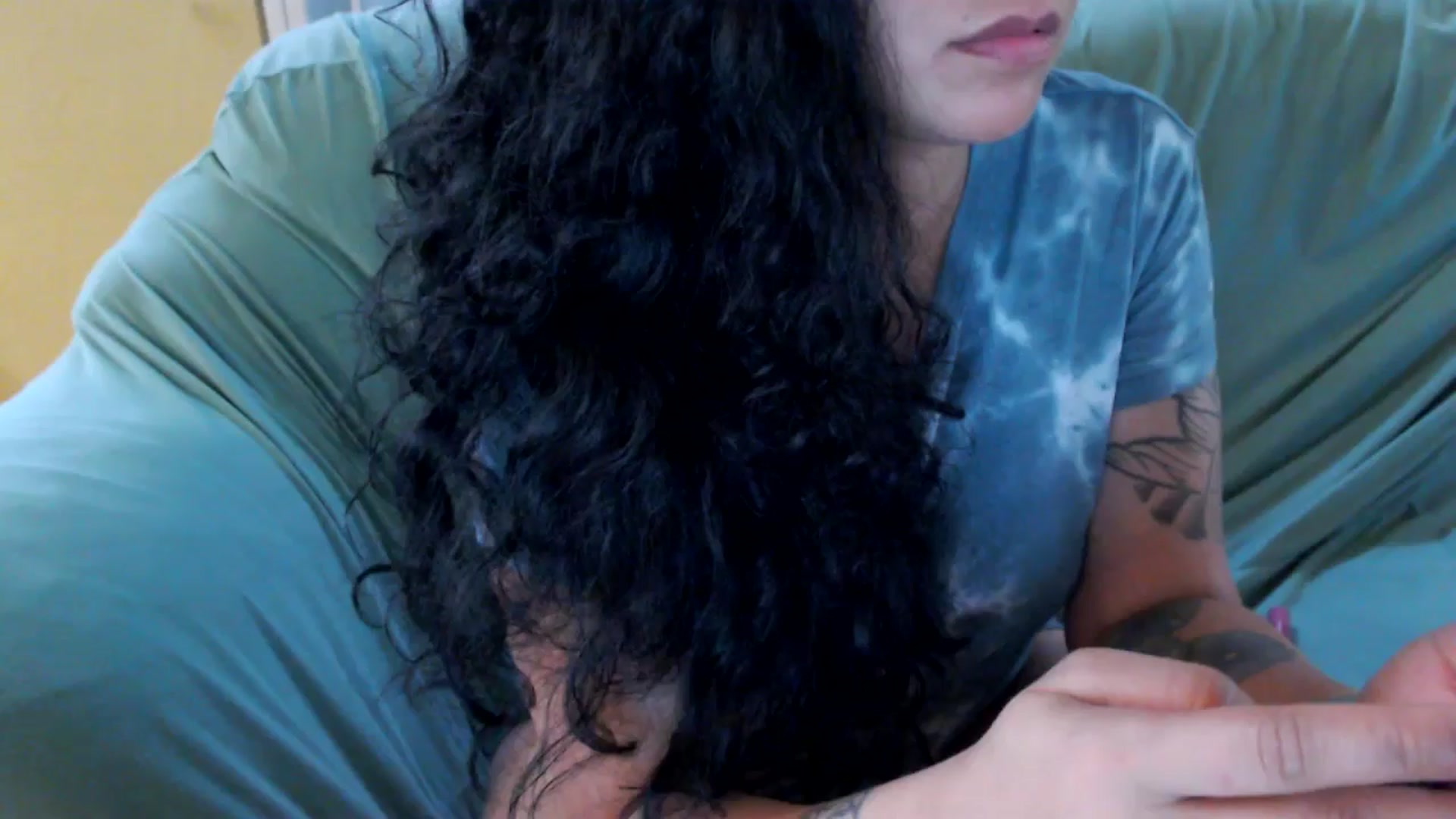Gallery image thumbnail from MickaylaMoon's myfreecams stream on, 08/03/2024, 21:36 image 16 of 20