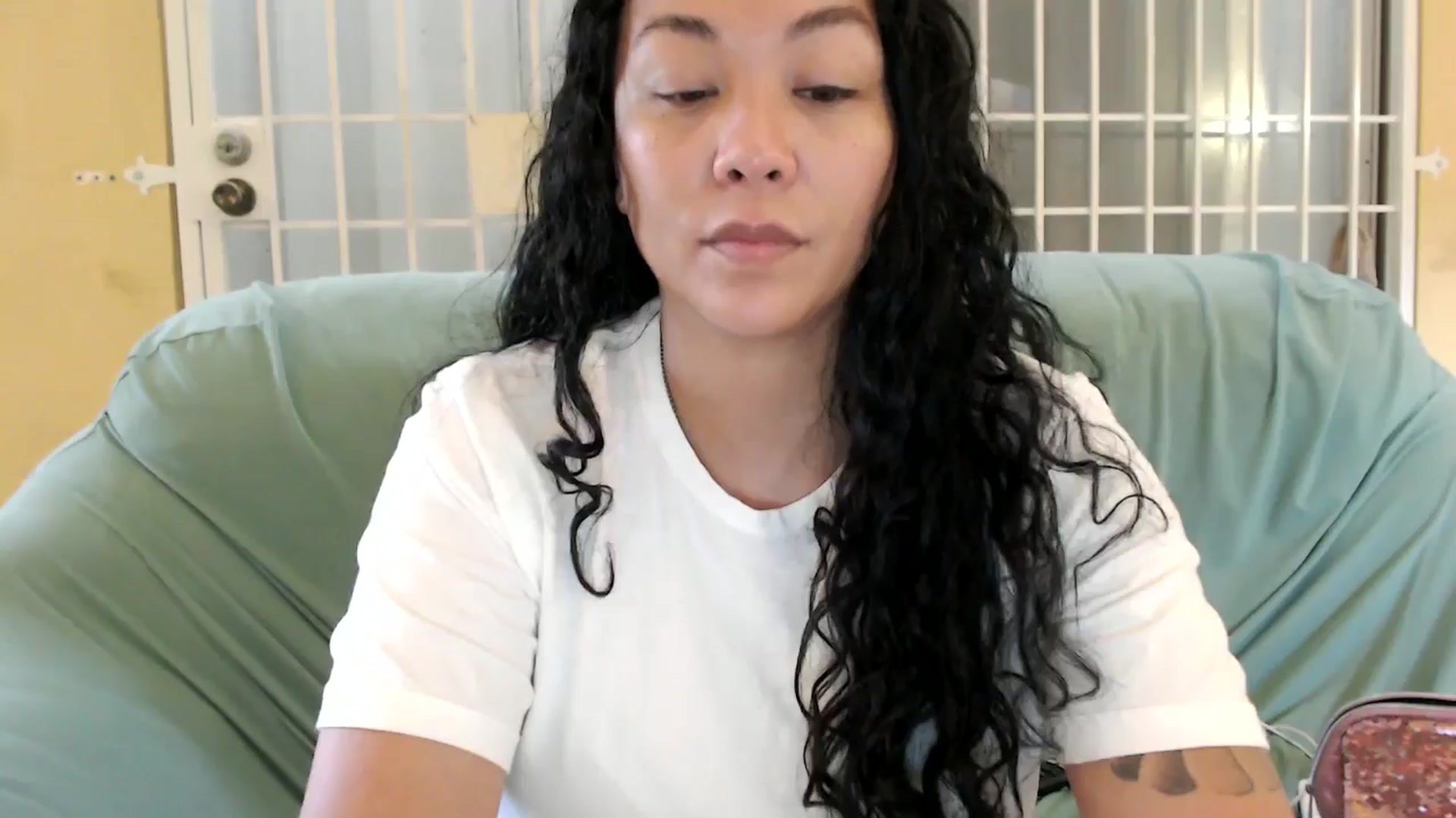 Gallery image thumbnail from MickaylaMoon's myfreecams stream on, 08/04/2024, 14:31 image 1 of 20
