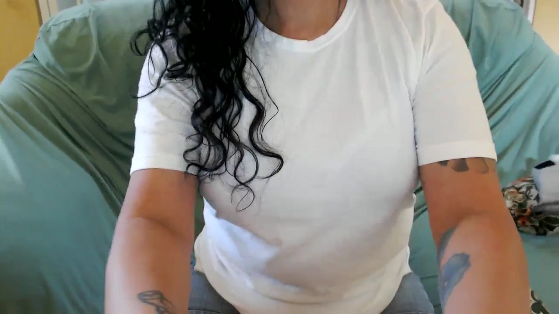 Gallery image thumbnail from MickaylaMoon's myfreecams stream on, 08/04/2024, 15:16 image 9 of 20