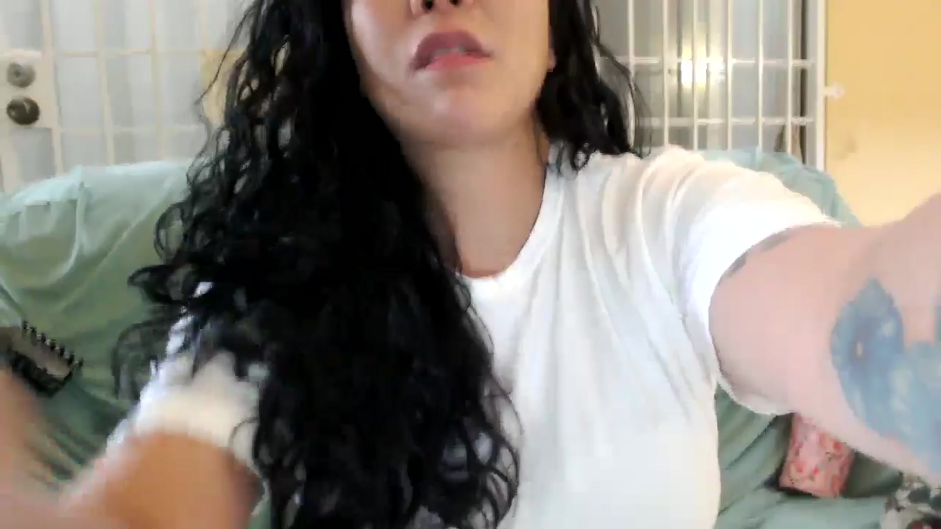 Gallery image thumbnail from MickaylaMoon's myfreecams stream on, 08/04/2024, 15:44 image 9 of 20