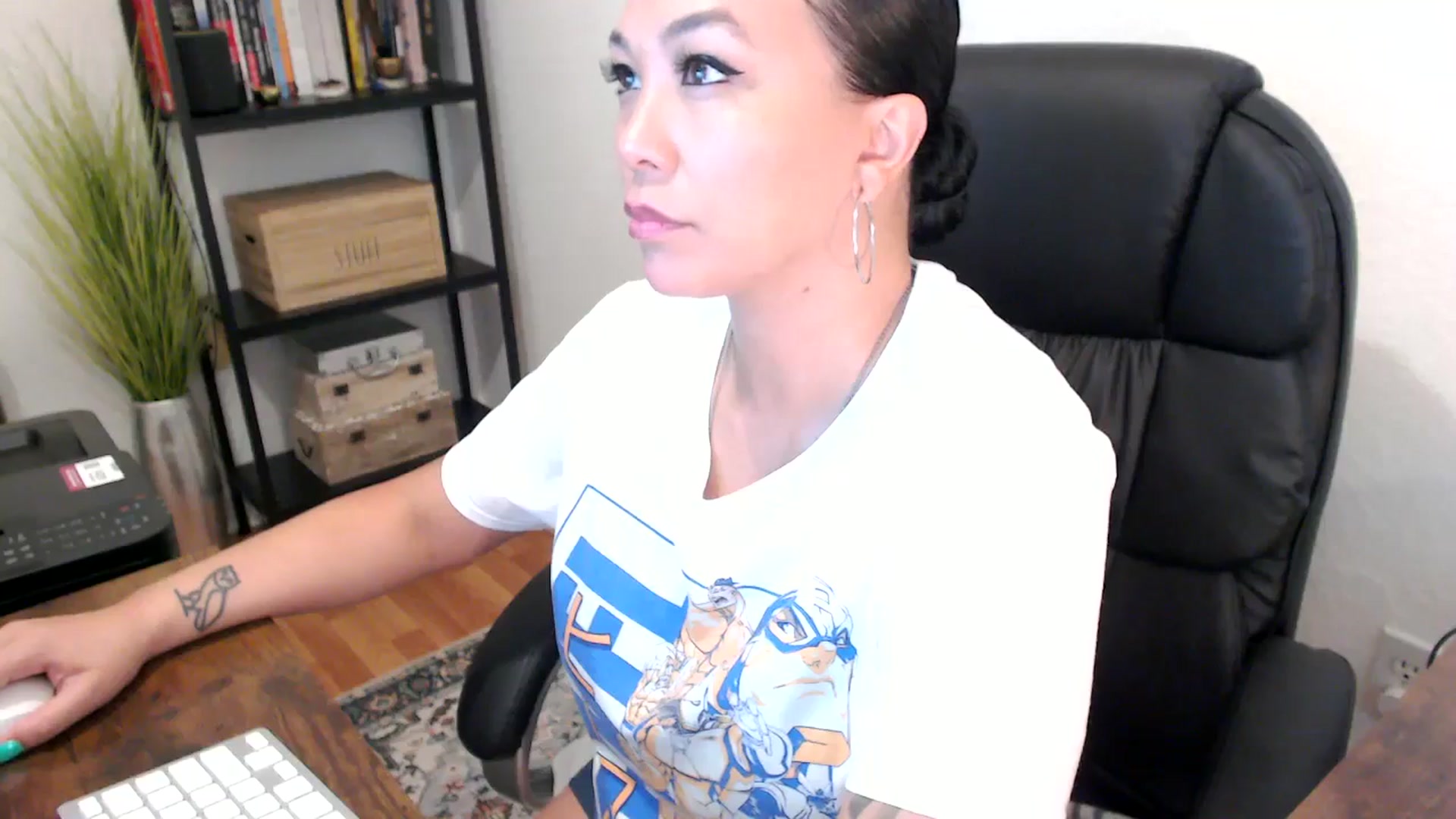 Gallery image thumbnail from MickaylaMoon's myfreecams stream on, 08/05/2024, 14:00 image 2 of 20