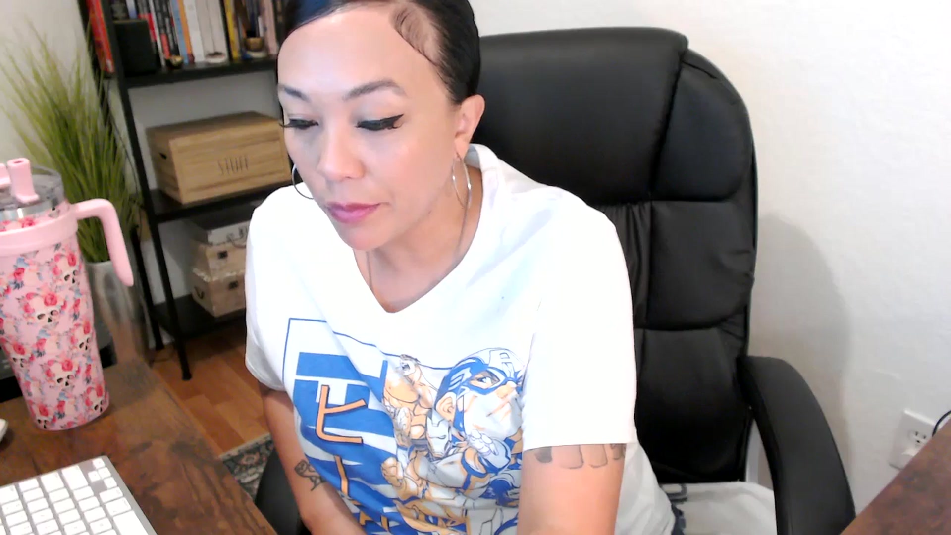 Gallery image thumbnail from MickaylaMoon's myfreecams stream on, 08/05/2024, 14:00 image 17 of 20
