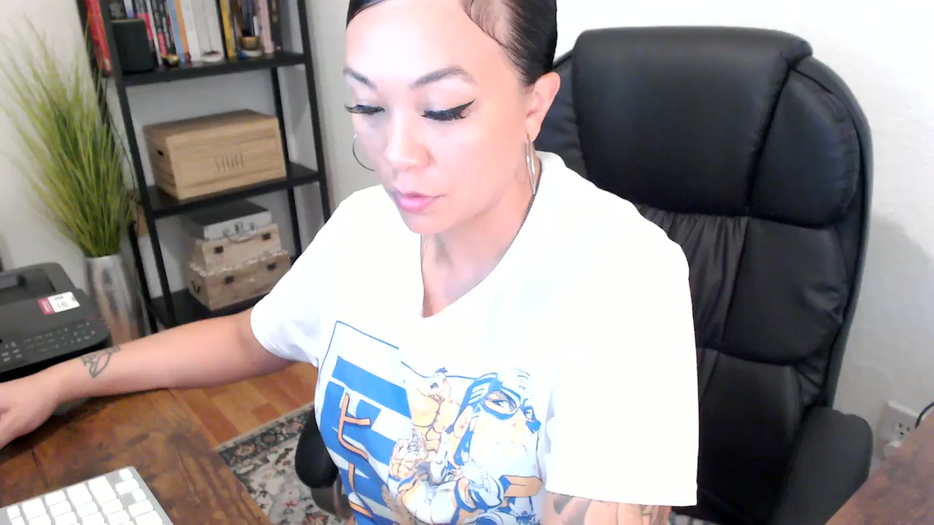 Gallery image thumbnail from MickaylaMoon's myfreecams stream on, 08/05/2024, 14:32 image 14 of 20