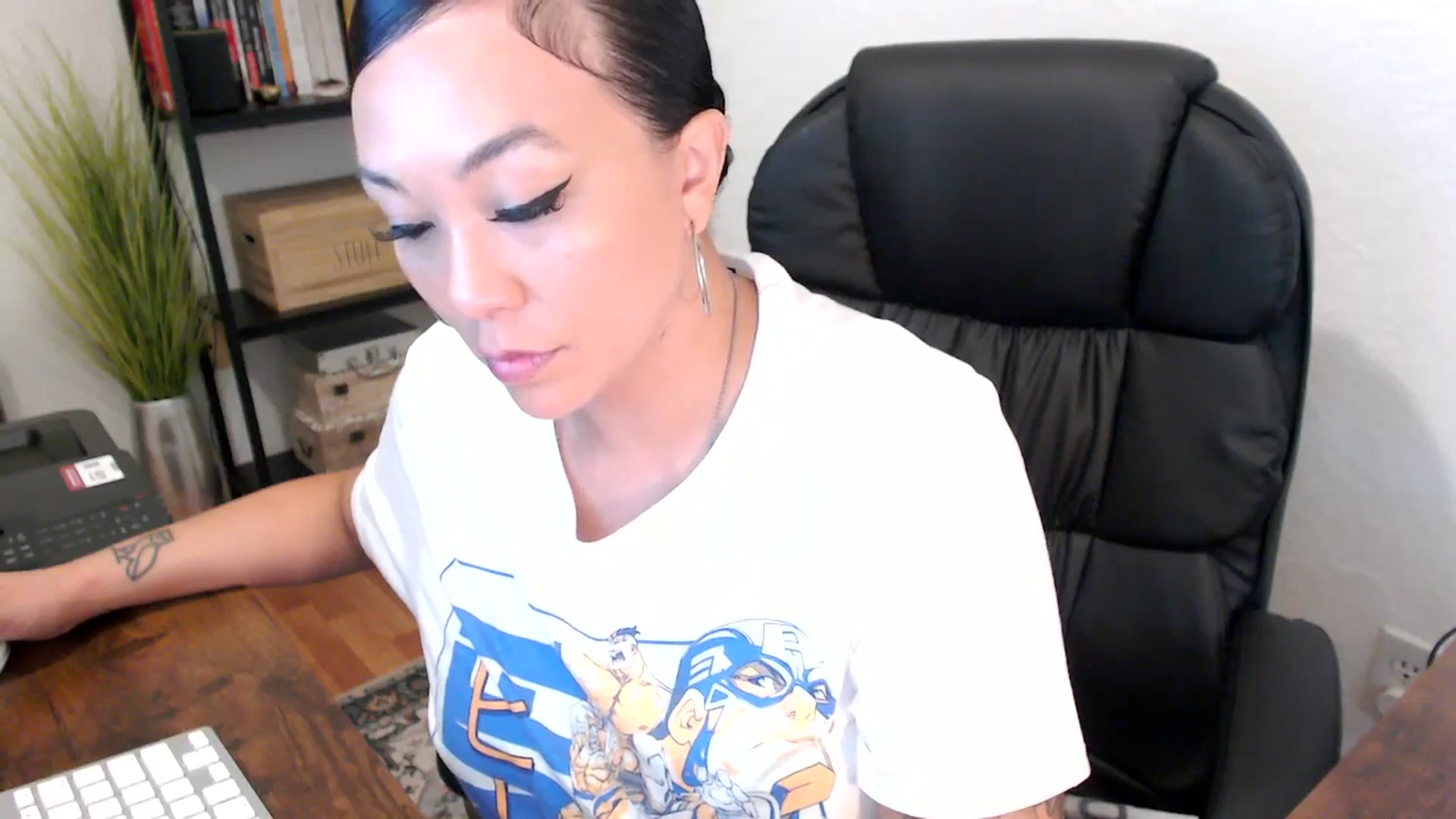 Gallery image thumbnail from MickaylaMoon's myfreecams stream on, 08/05/2024, 14:32 image 13 of 20
