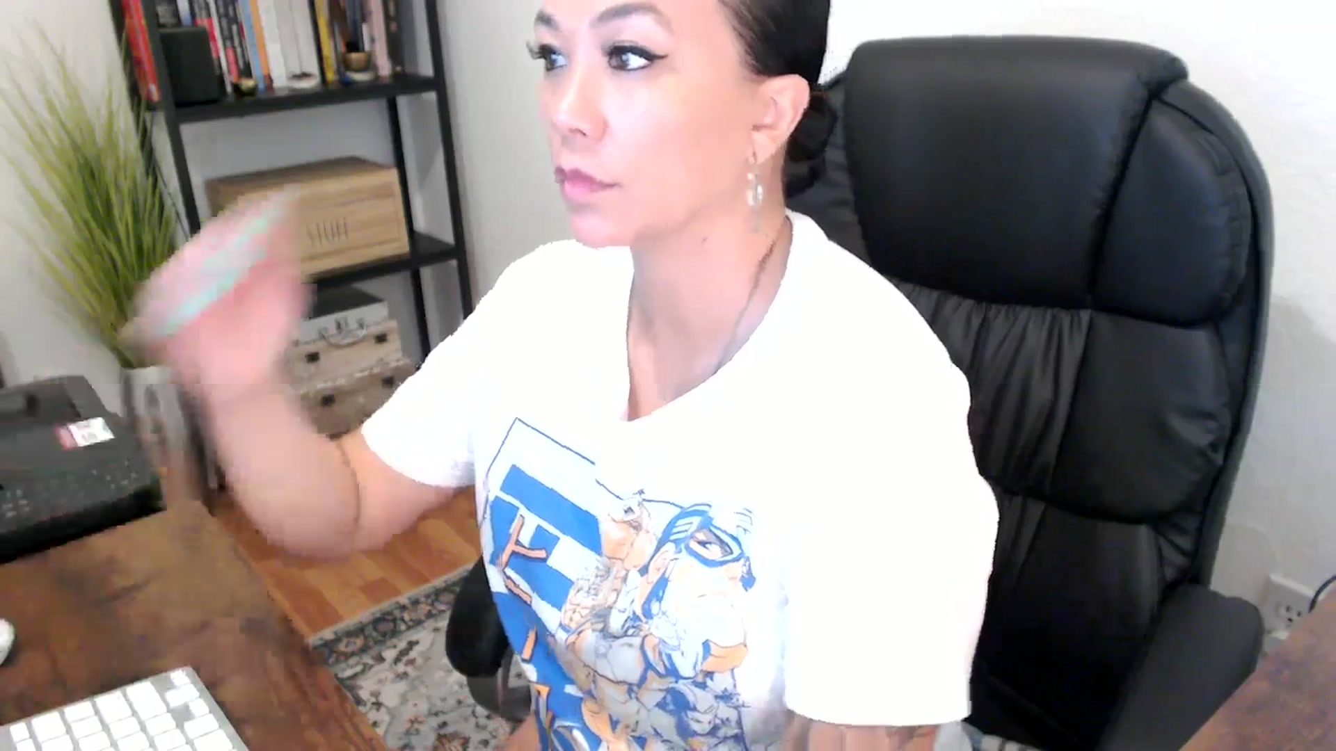 Gallery image thumbnail from MickaylaMoon's myfreecams stream on, 08/05/2024, 14:32 image 16 of 20