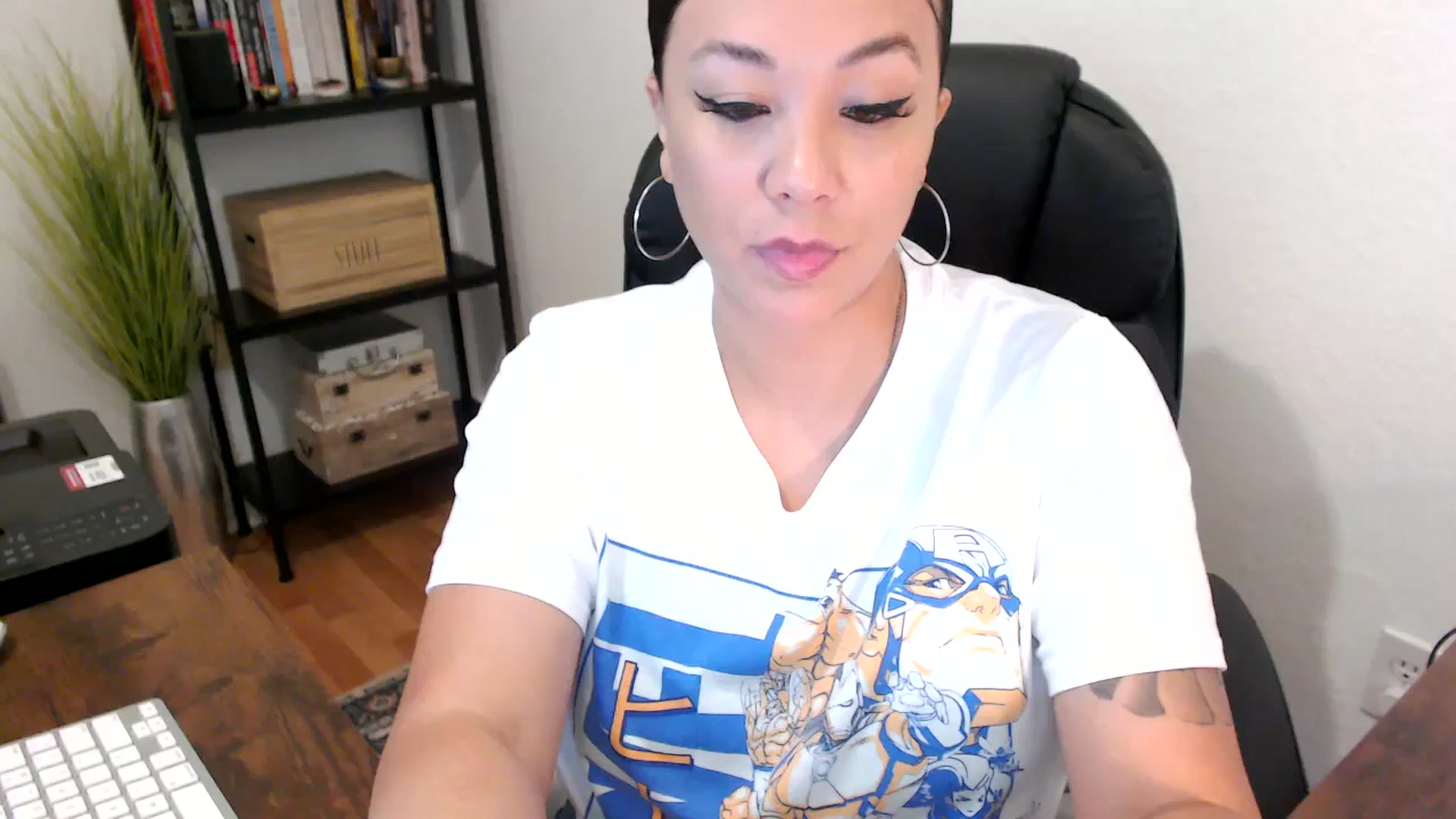 Gallery image thumbnail from MickaylaMoon's myfreecams stream on, 08/05/2024, 14:32 image 4 of 20