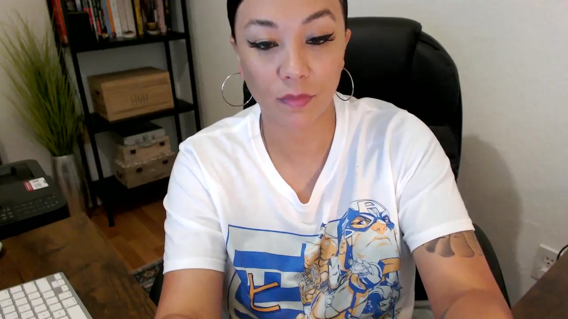 Gallery image thumbnail from MickaylaMoon's myfreecams stream on, 08/05/2024, 14:32 image 6 of 20