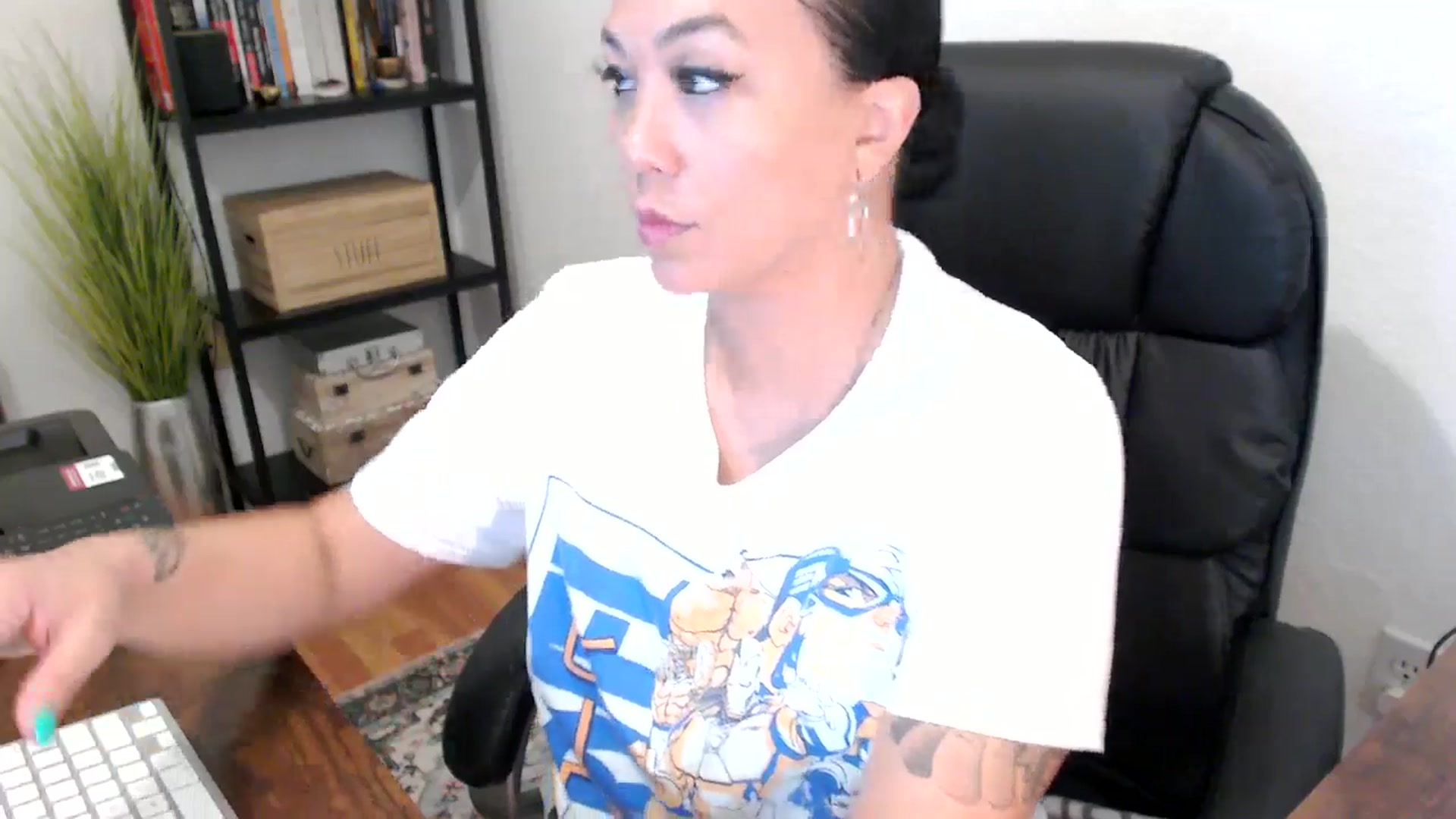 Gallery image thumbnail from MickaylaMoon's myfreecams stream on, 08/05/2024, 14:32 image 11 of 20