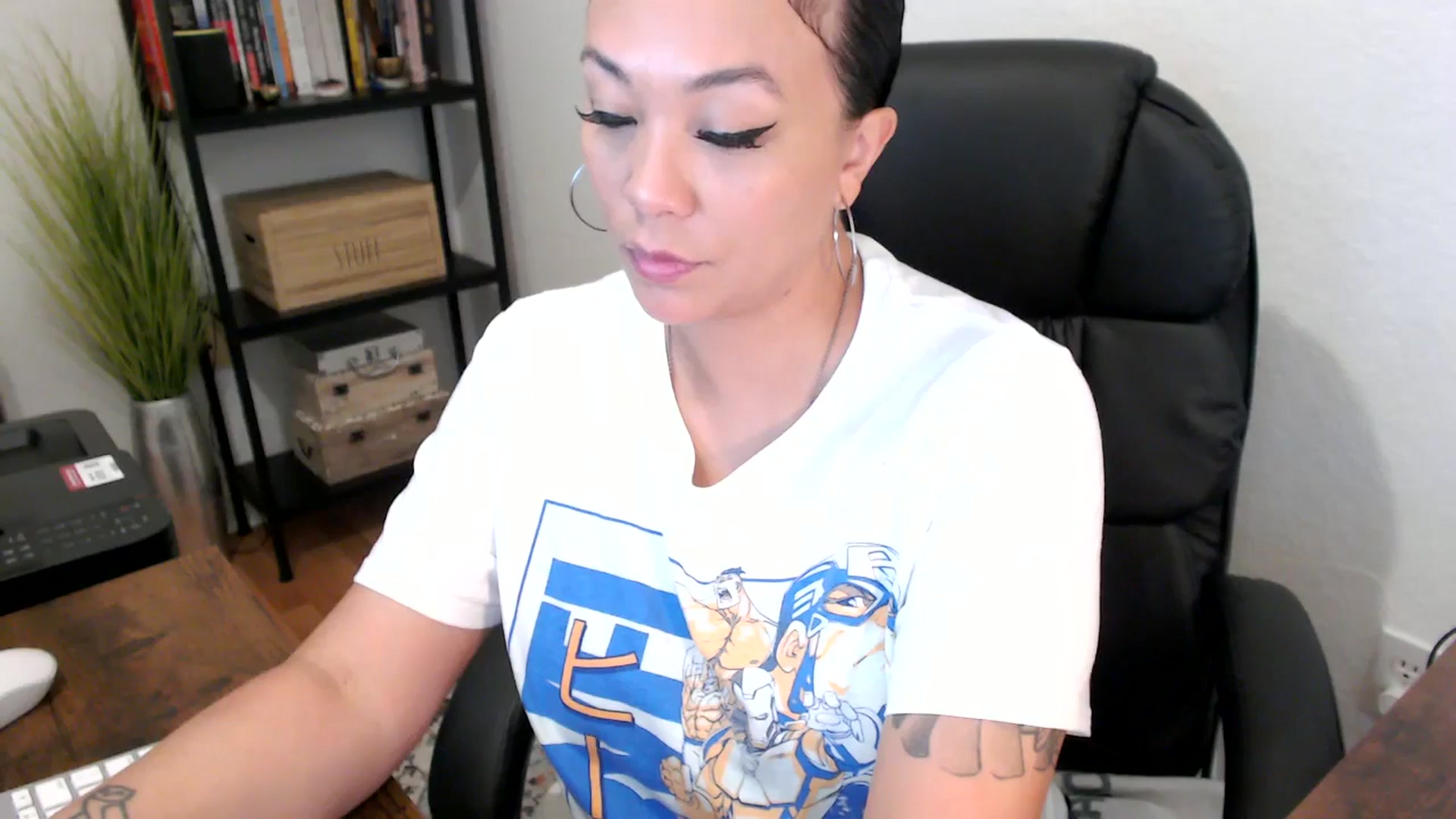 Gallery image thumbnail from MickaylaMoon's myfreecams stream on, 08/05/2024, 14:32 image 15 of 20