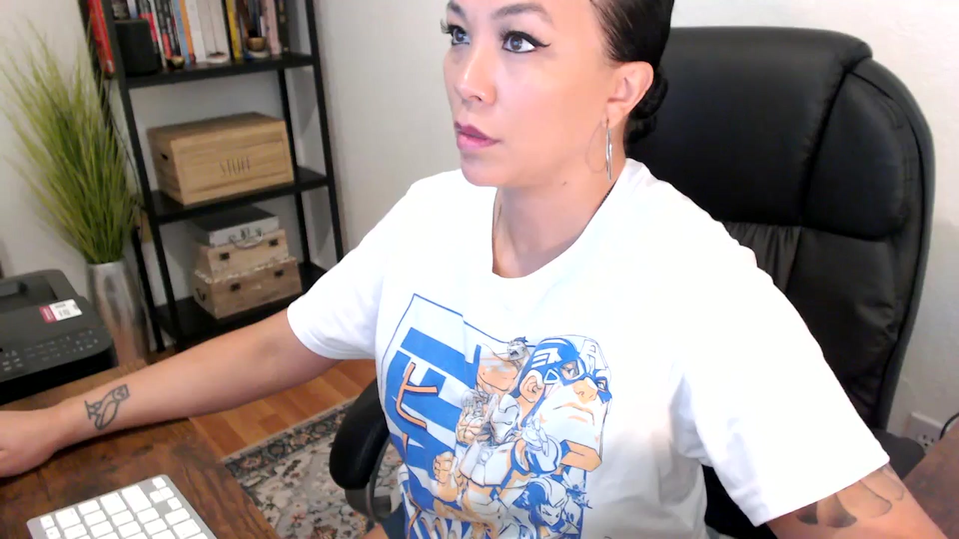 Gallery image thumbnail from MickaylaMoon's myfreecams stream on, 08/05/2024, 15:00 image 3 of 20