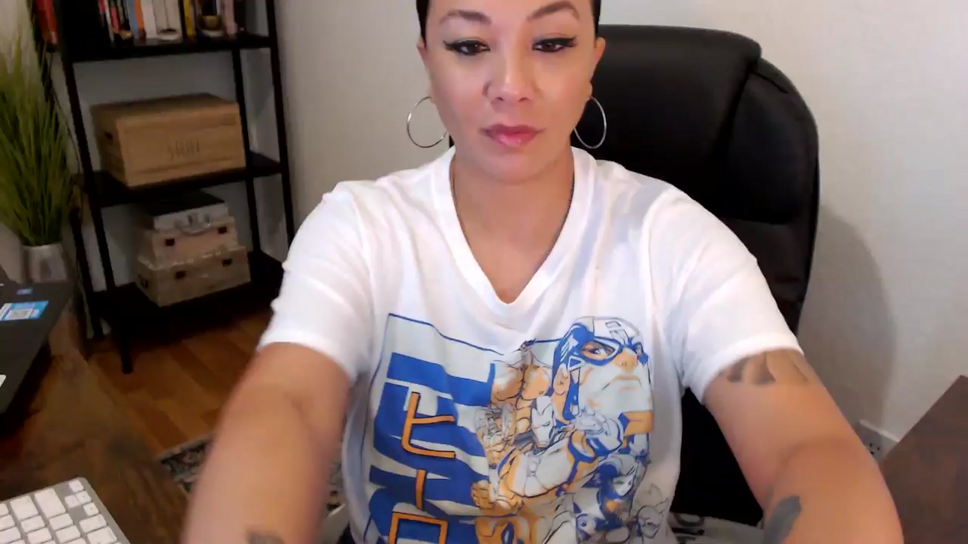 Gallery image thumbnail from MickaylaMoon's myfreecams stream on, 08/05/2024, 16:15 image 1 of 20