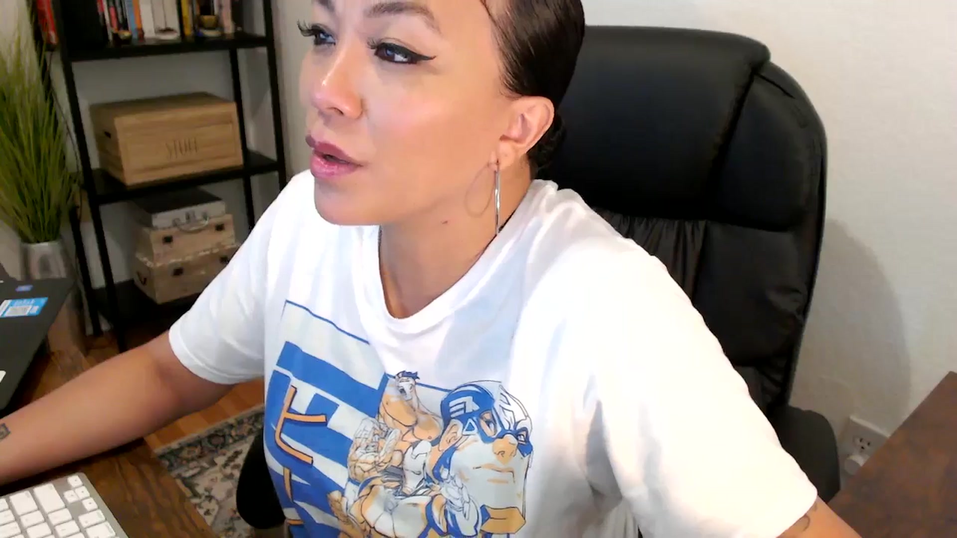 Gallery image thumbnail from MickaylaMoon's myfreecams stream on, 08/05/2024, 16:15 image 5 of 20