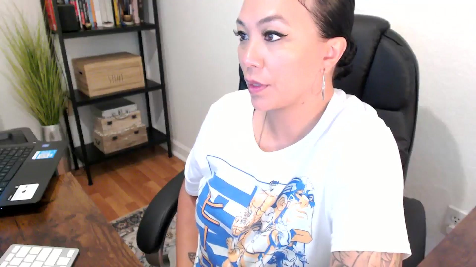 Gallery image thumbnail from MickaylaMoon's myfreecams stream on, 08/05/2024, 16:33 image 15 of 20