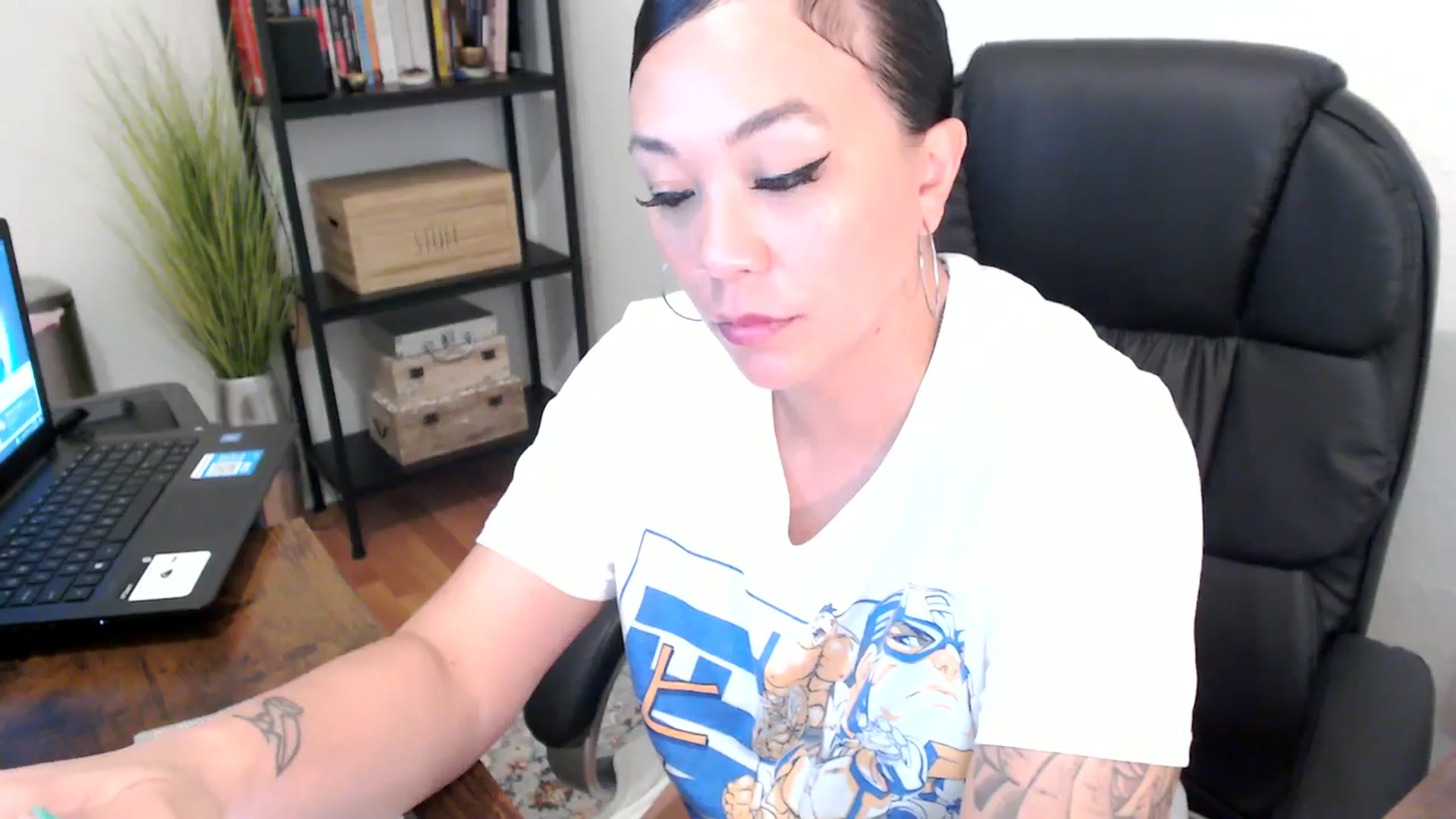 Gallery image thumbnail from MickaylaMoon's myfreecams stream on, 08/05/2024, 17:19 image 13 of 20