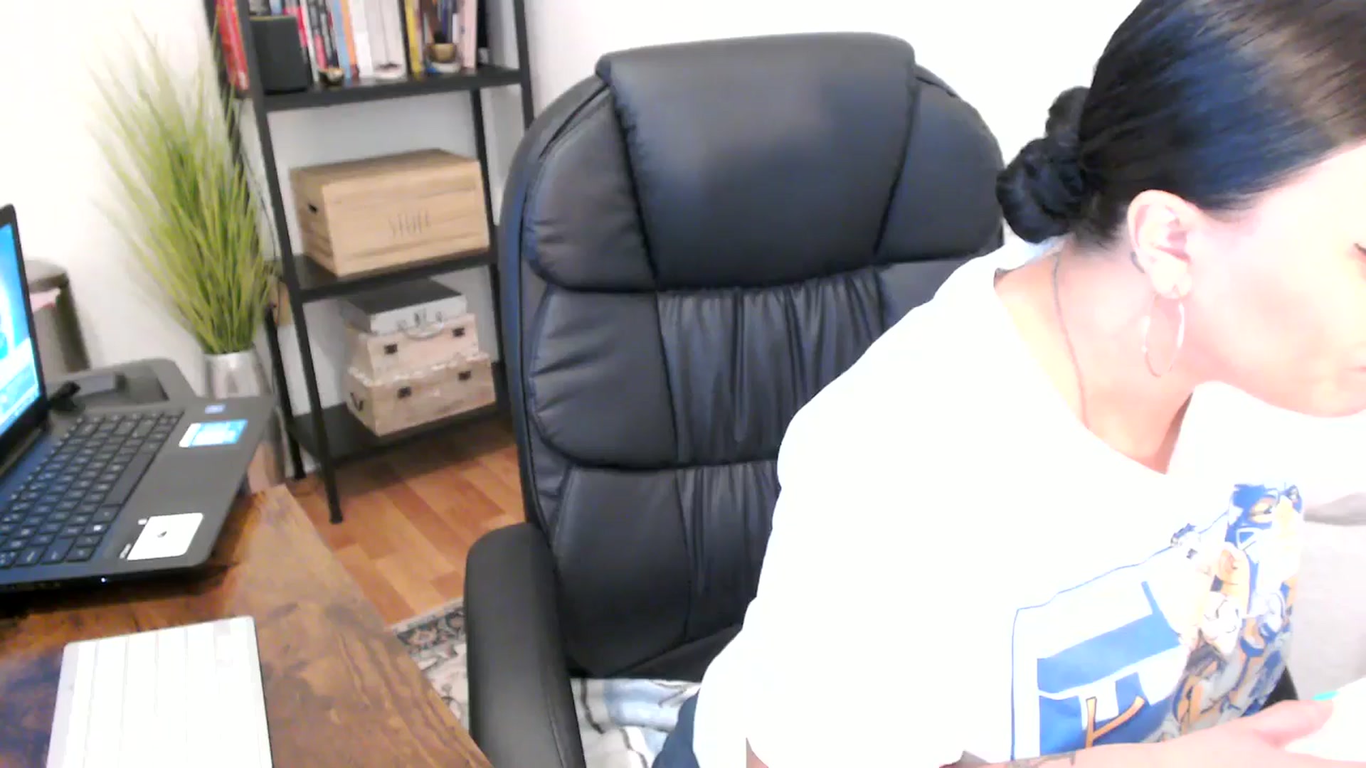 Gallery image thumbnail from MickaylaMoon's myfreecams stream on, 08/05/2024, 17:45 image 11 of 20