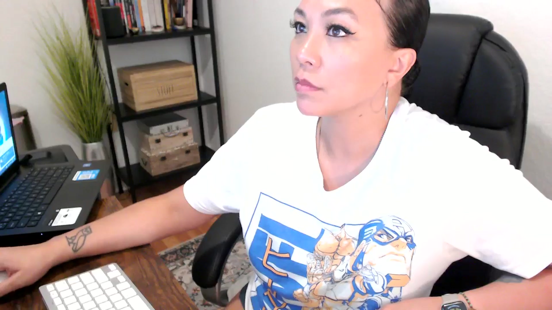 Gallery image thumbnail from MickaylaMoon's myfreecams stream on, 08/05/2024, 17:45 image 16 of 20