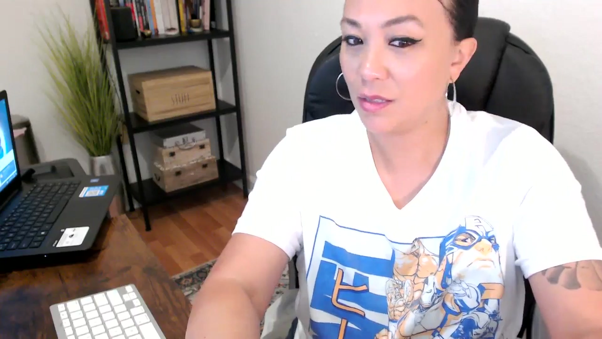 Gallery image thumbnail from MickaylaMoon's myfreecams stream on, 08/05/2024, 17:45 image 4 of 20