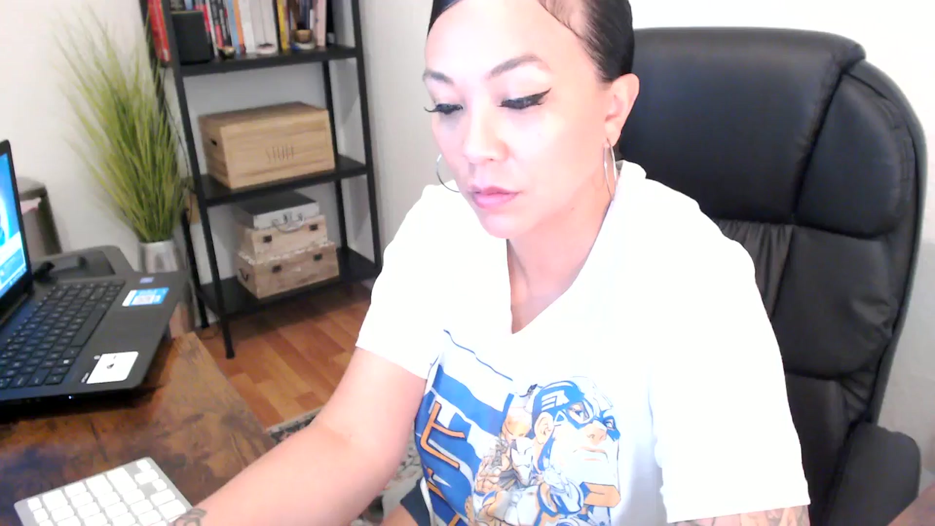 Gallery image thumbnail from MickaylaMoon's myfreecams stream on, 08/05/2024, 18:29 image 15 of 20