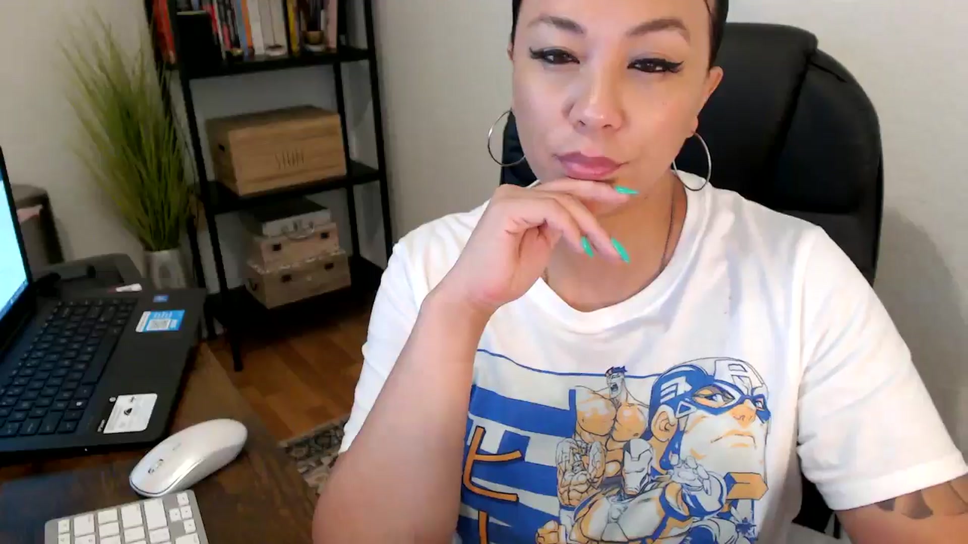 Gallery image thumbnail from MickaylaMoon's myfreecams stream on, 08/05/2024, 19:08 image 11 of 20
