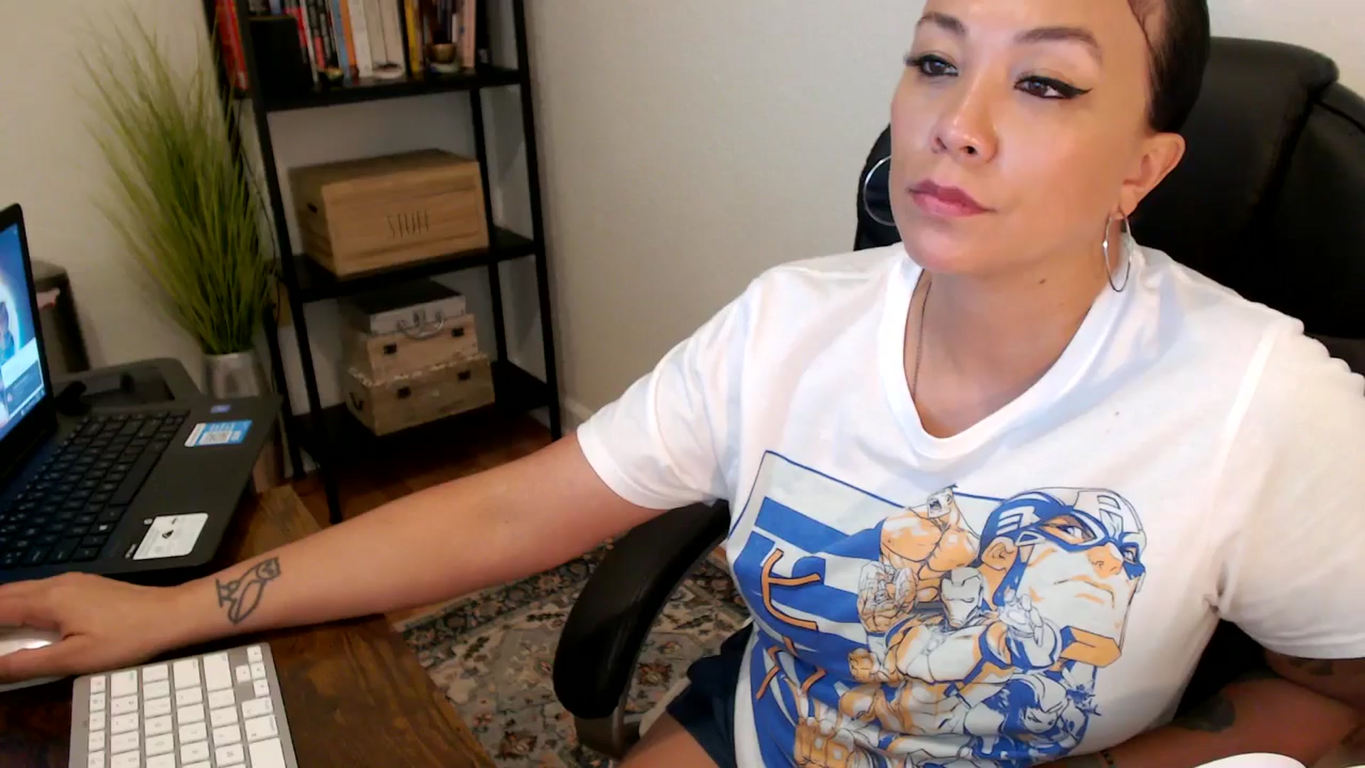 Gallery image thumbnail from MickaylaMoon's myfreecams stream on, 08/05/2024, 19:08 image 3 of 20