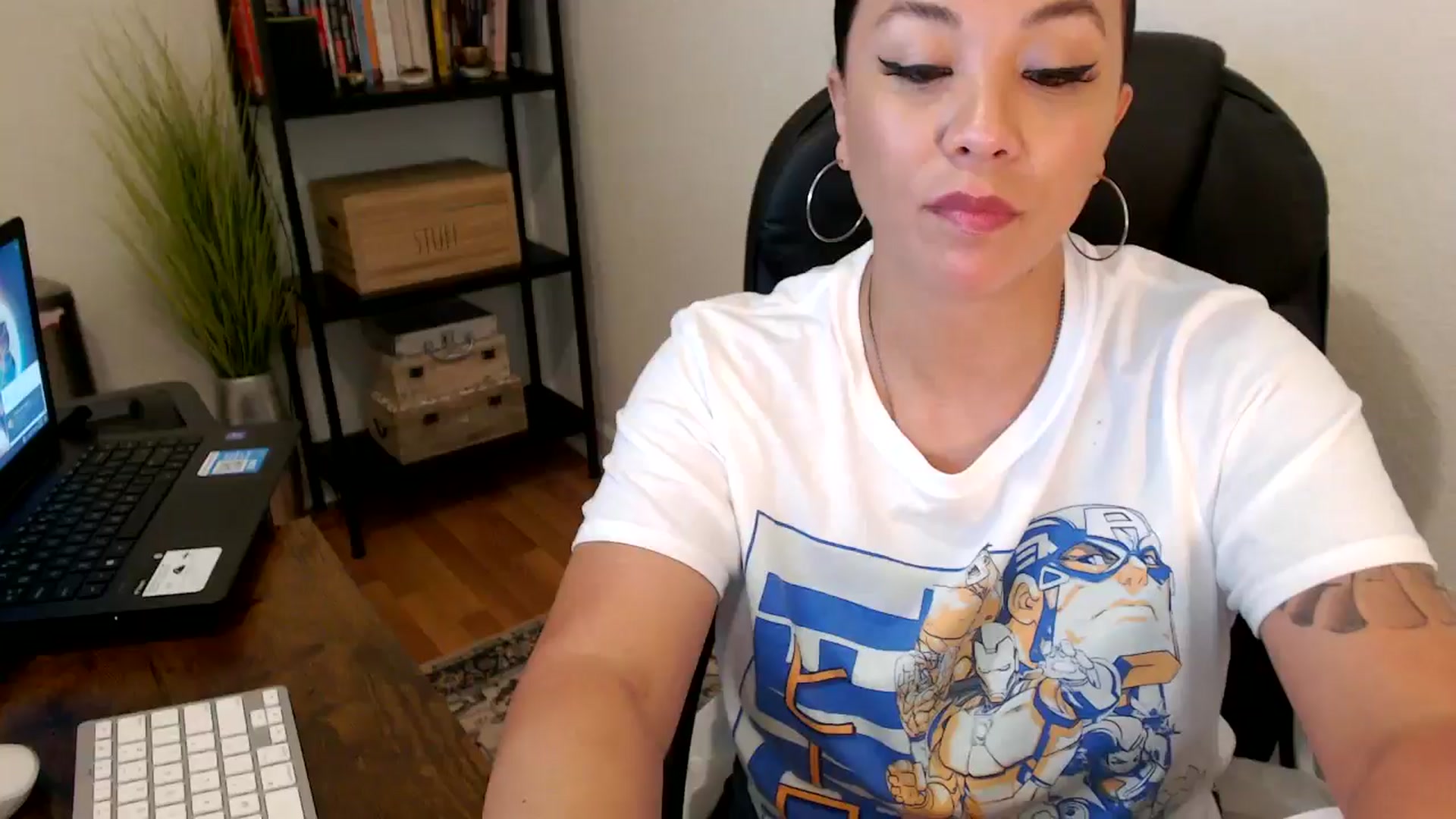Gallery image thumbnail from MickaylaMoon's myfreecams stream on, 08/05/2024, 19:08 image 2 of 20