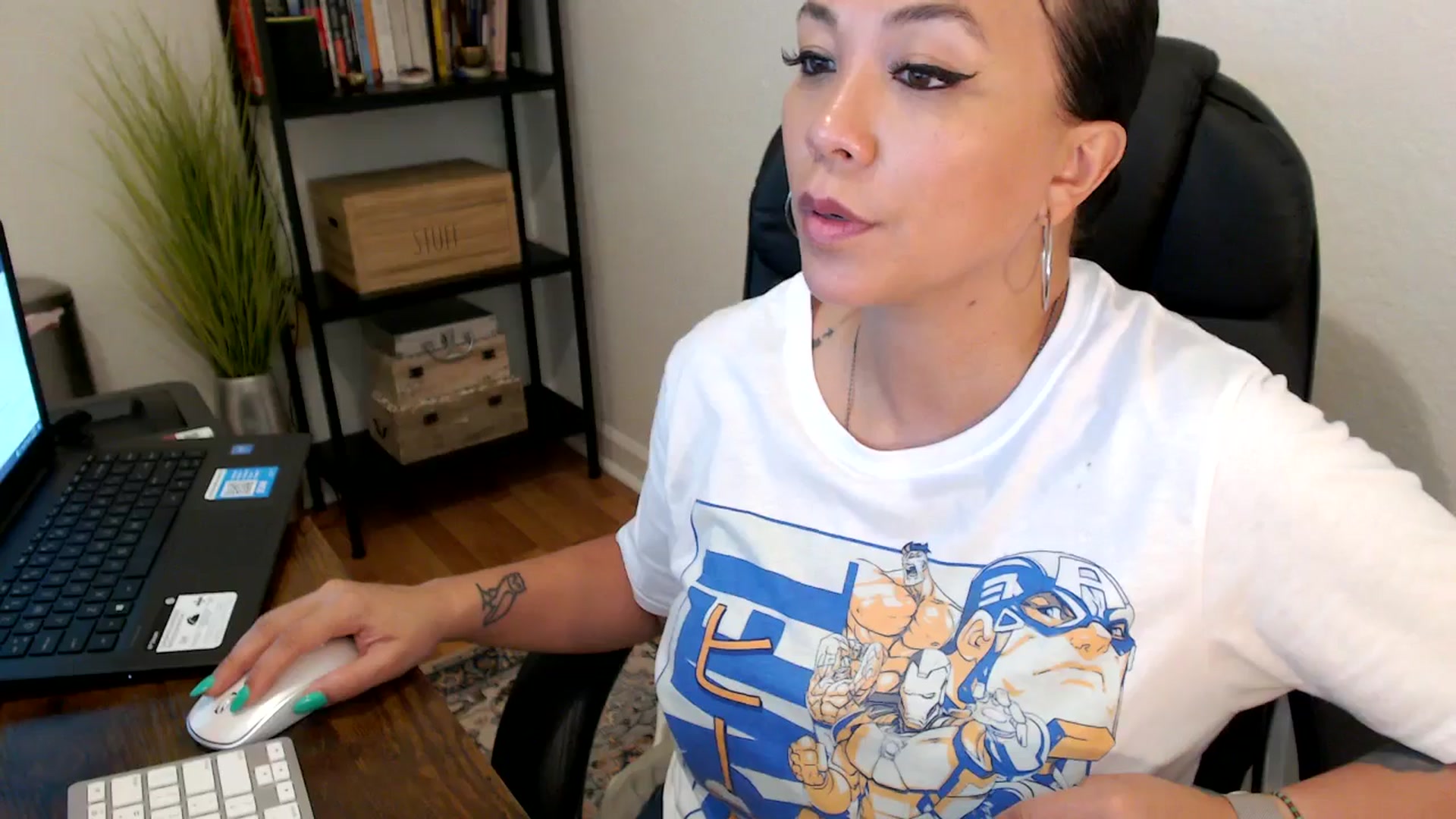 Gallery image thumbnail from MickaylaMoon's myfreecams stream on, 08/05/2024, 19:08 image 13 of 20