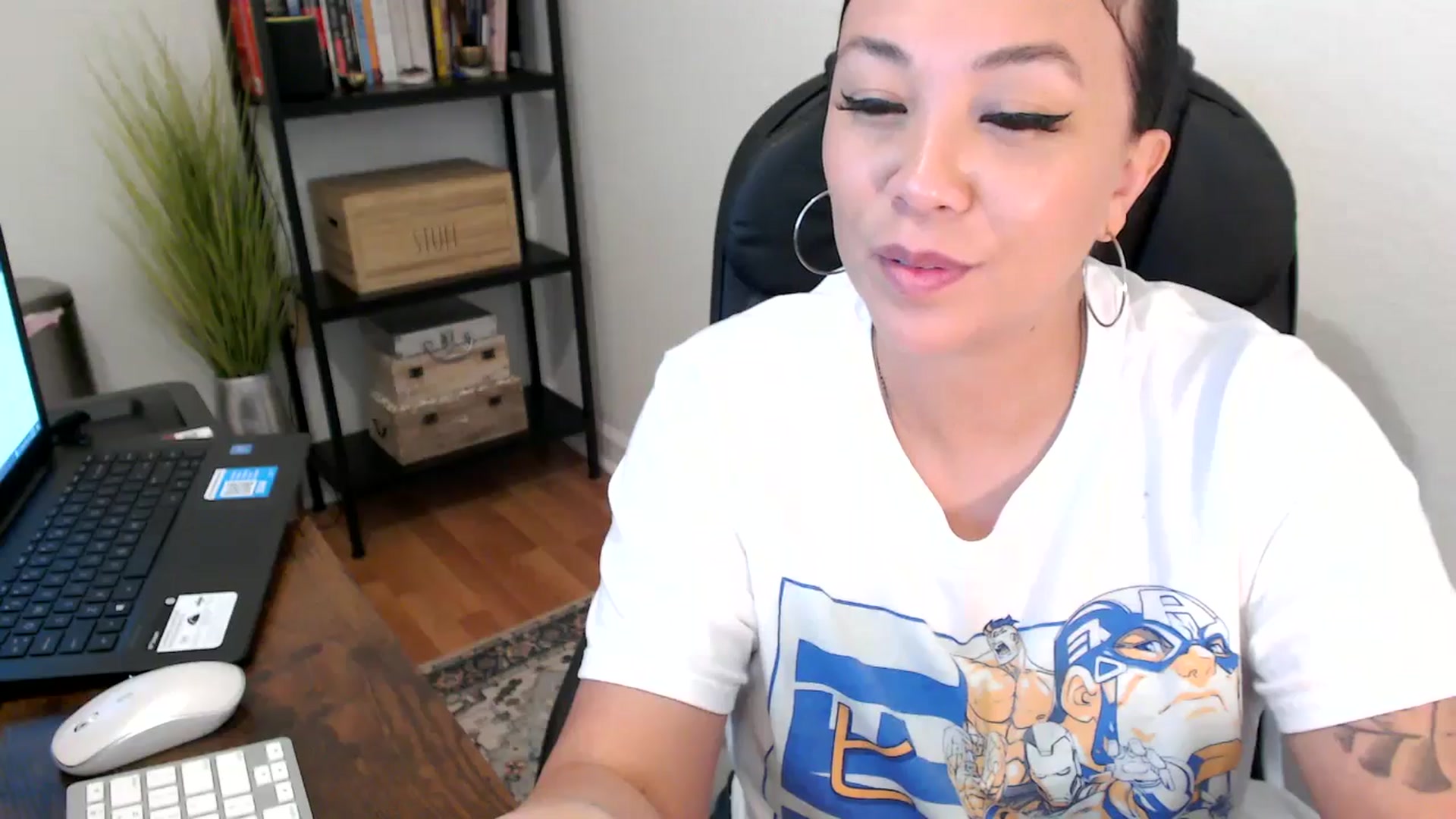Gallery image thumbnail from MickaylaMoon's myfreecams stream on, 08/05/2024, 19:28 image 19 of 20